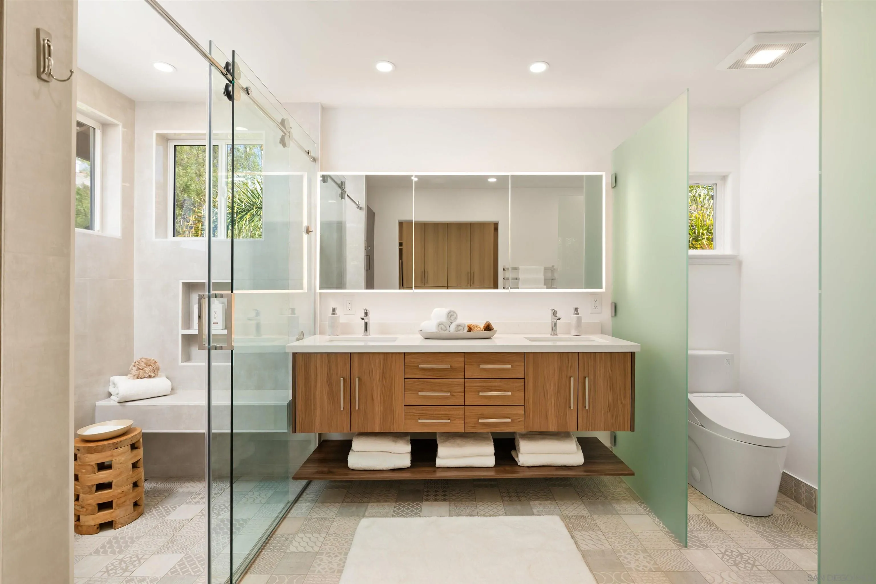 https://cdn.realtyfeed.com/cdn/127/250040385/333779ce021b32d0131af1dfc005452d.webp