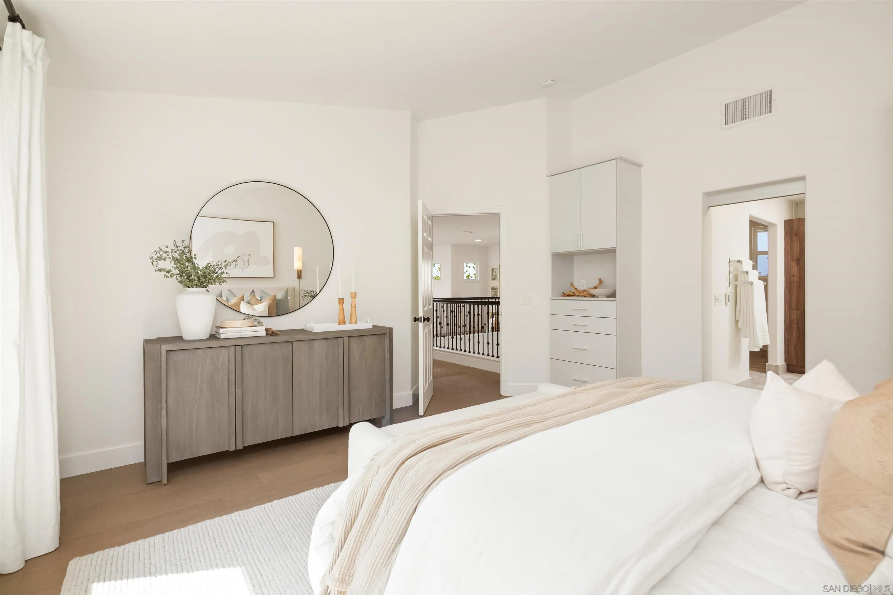 https://cdn.realtyfeed.com/cdn/127/250040385/a2ee45f9f7e019011c14023f93c2fd85.webp