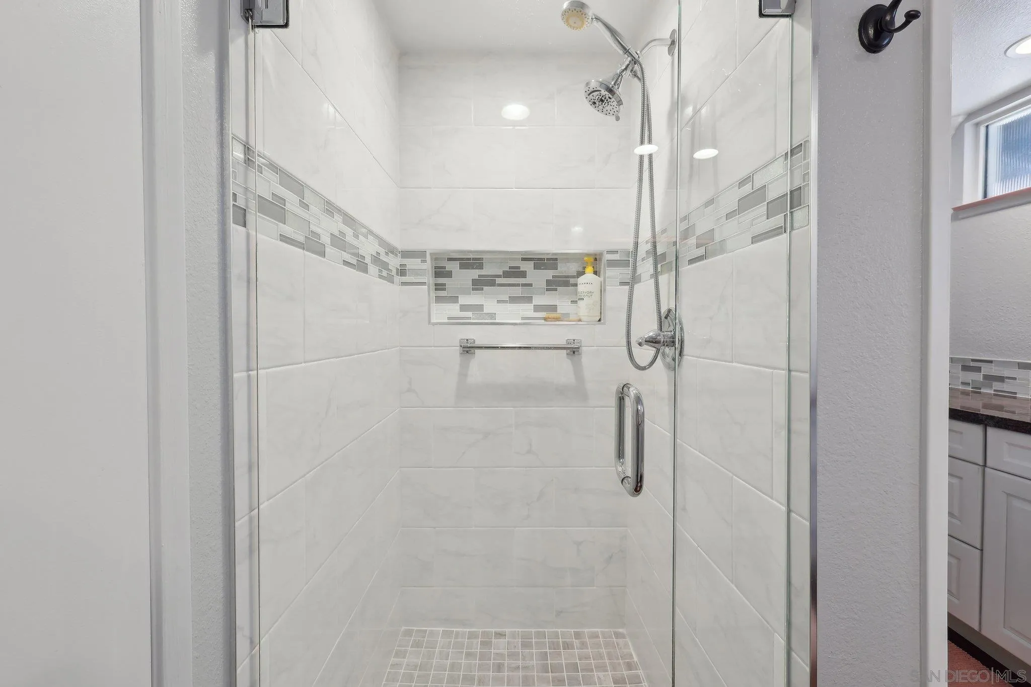 https://cdn.realtyfeed.com/cdn/127/250040386/8598c9c9b60ce9e1f07e40c6d51361bc.webp