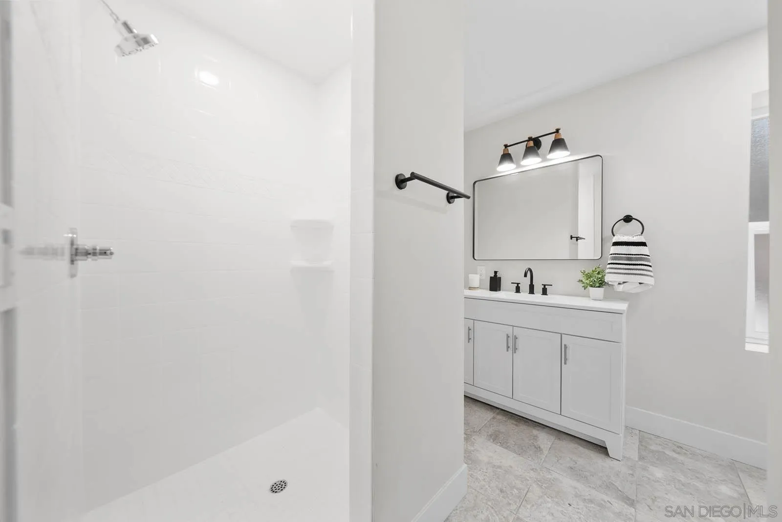 https://cdn.realtyfeed.com/cdn/127/250040388/1bd8c1dfdc3c0c68858edd5f2f5990bf.webp