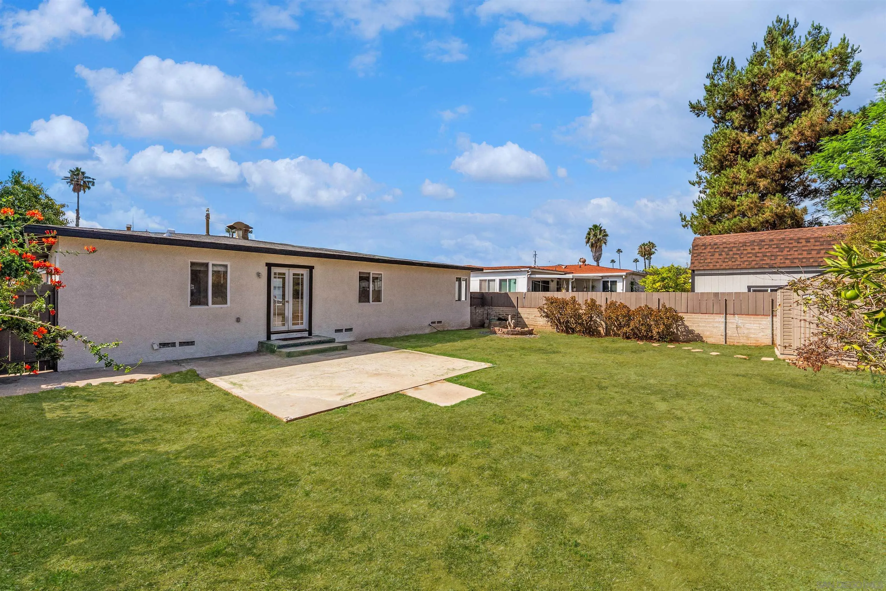 https://cdn.realtyfeed.com/cdn/127/250040389/914e3f523ebcc0cee1b72978cb8aeab3.webp