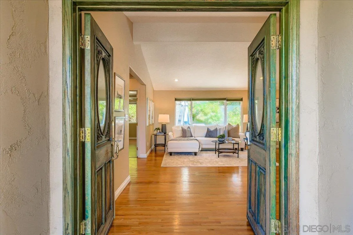 https://cdn.realtyfeed.com/cdn/127/250040390/333bdd1748e928f9bc8ffbe26948e73c.webp