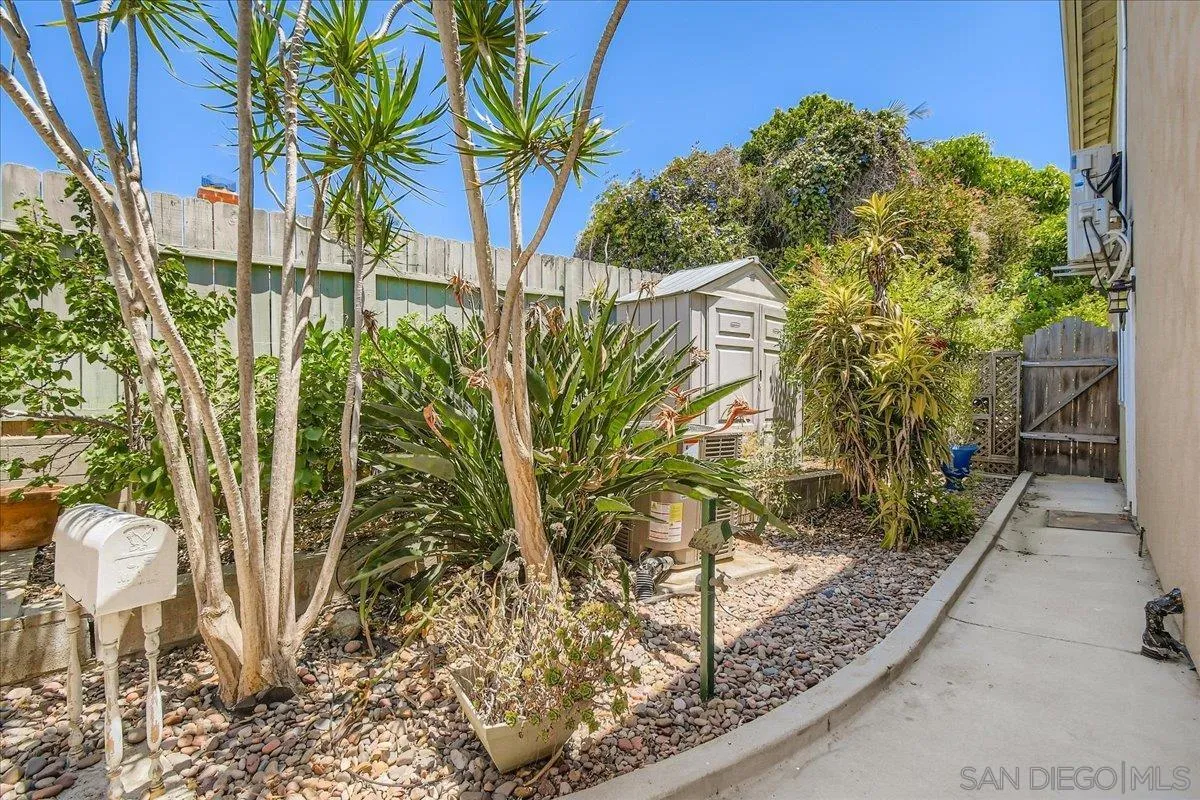 https://cdn.realtyfeed.com/cdn/127/250040390/41eff2d0cdf1d09a4c9fdad57be8d65e.webp