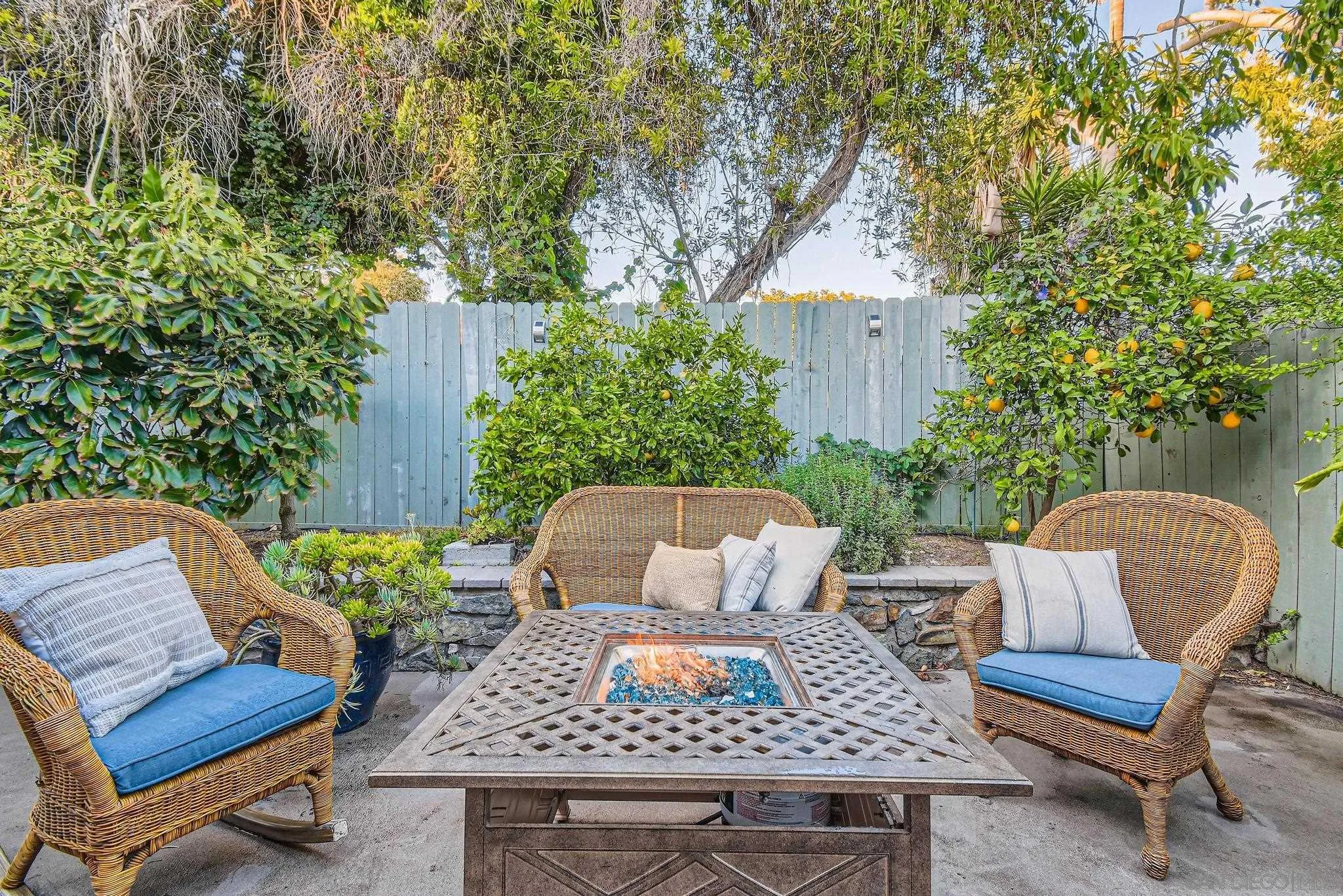 https://cdn.realtyfeed.com/cdn/127/250040390/8f7a88efd415b2439c2f96091a667c63.webp