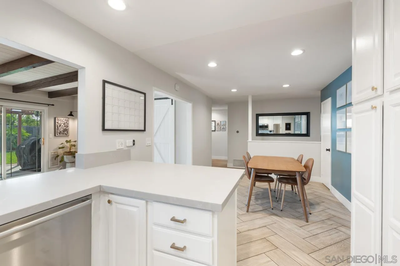 https://cdn.realtyfeed.com/cdn/127/250040396/4e5f05184b7e75a48a59e8c3579e534f.webp