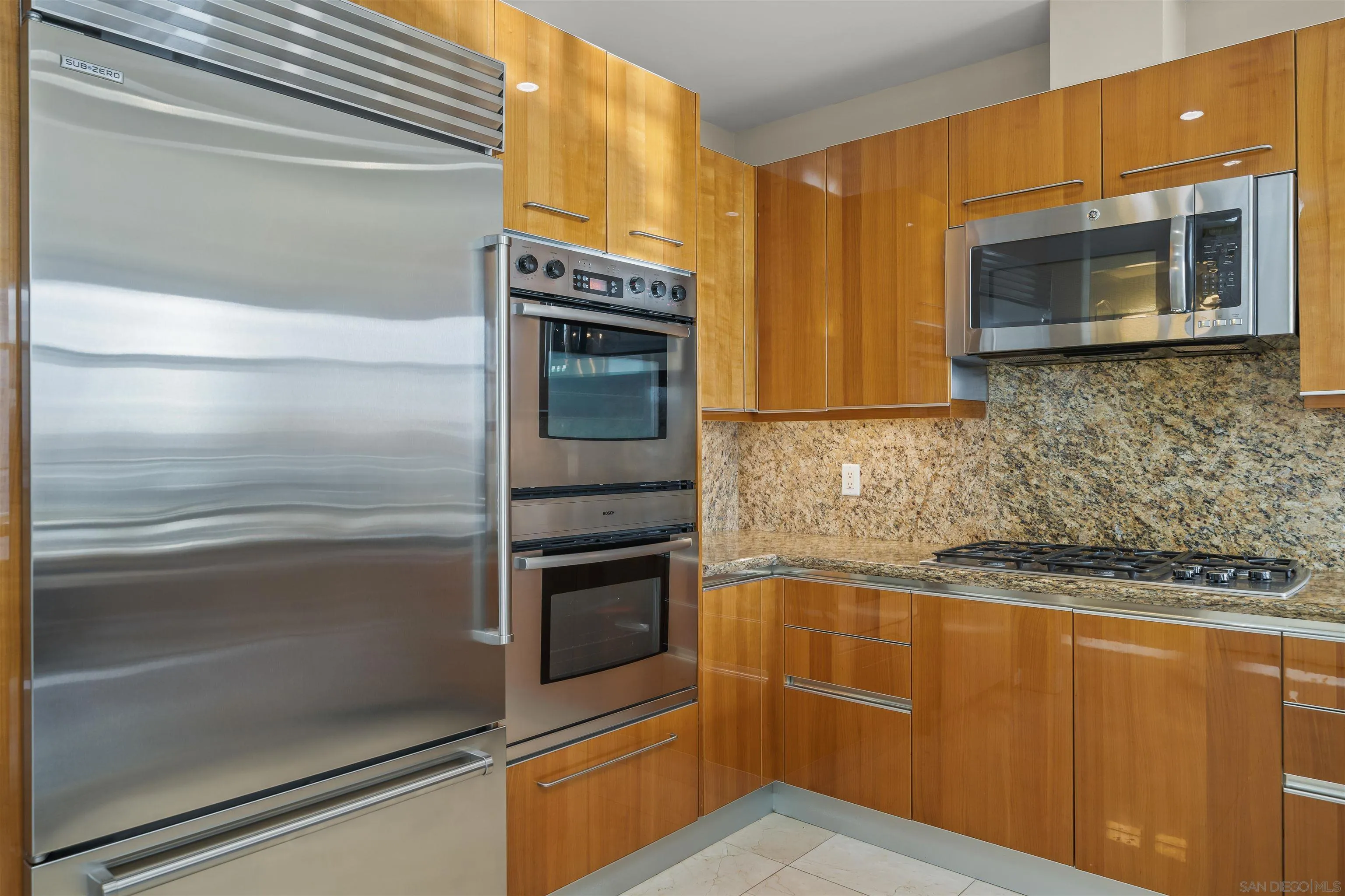 Photo #5: 250040397 Listing 
