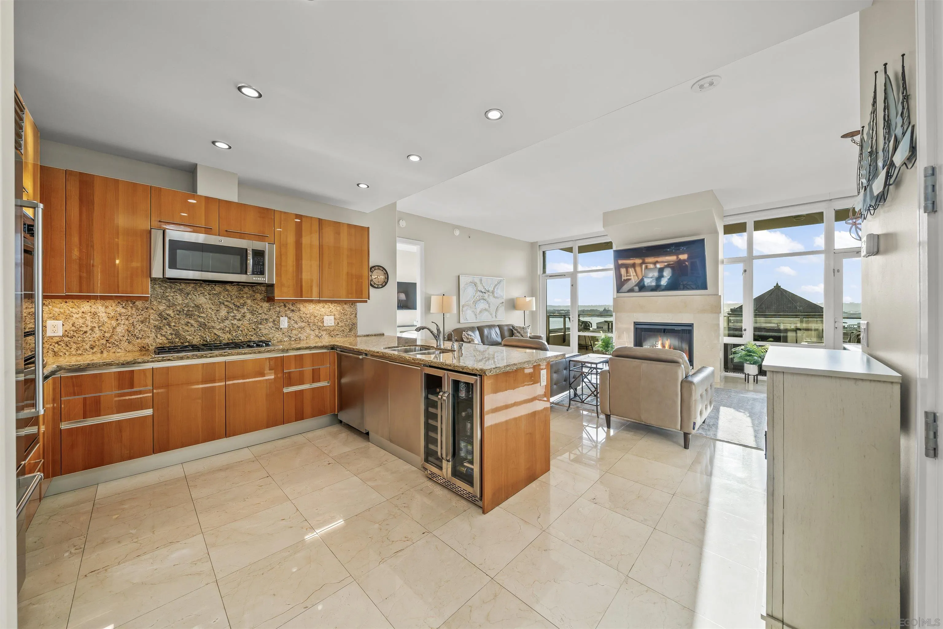 Photo #3: 250040397 Listing 
