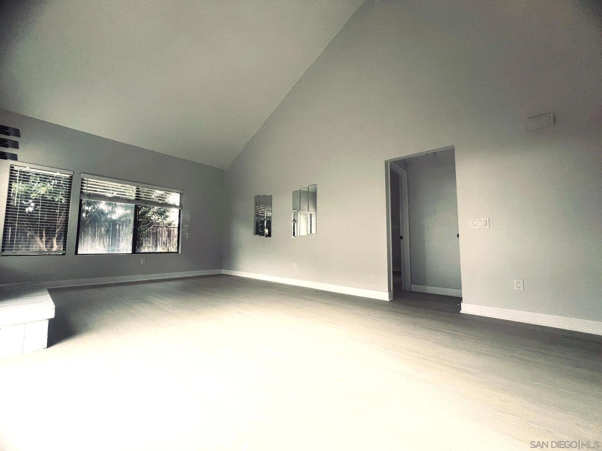 https://cdn.realtyfeed.com/cdn/127/250040399/091cd4a4ea56c71bb379670d864fb0b0.webp
