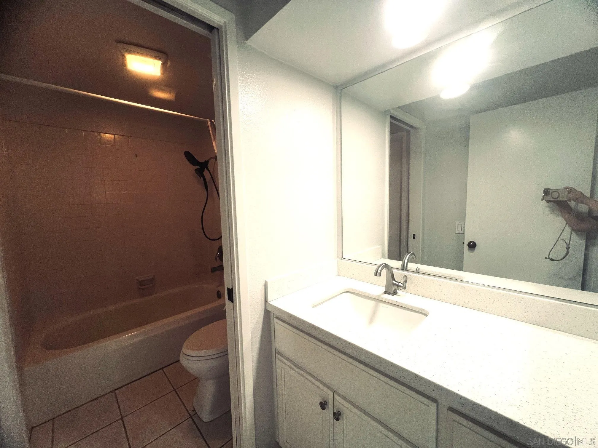 https://cdn.realtyfeed.com/cdn/127/250040399/cd1f2ddabdf2ef14b31183e985ee32da.webp