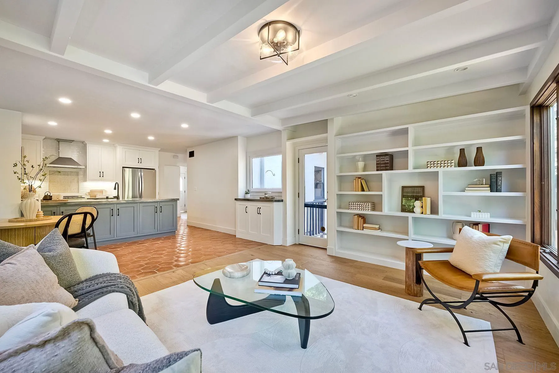 https://cdn.realtyfeed.com/cdn/127/250040411/efe2d86894d0ca3b16da7631e4d972c8.webp