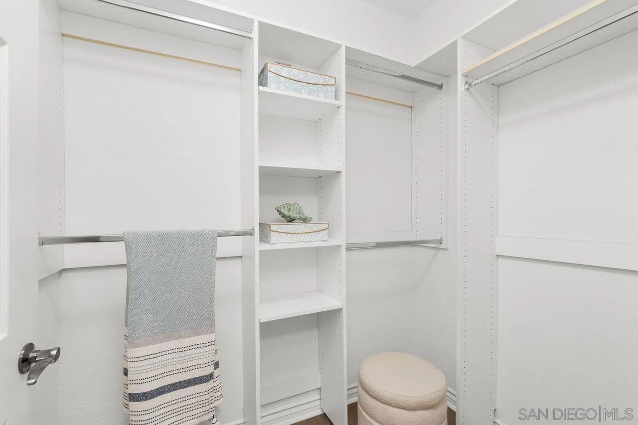 Photo #17: 250040413 Listing: Photo #17