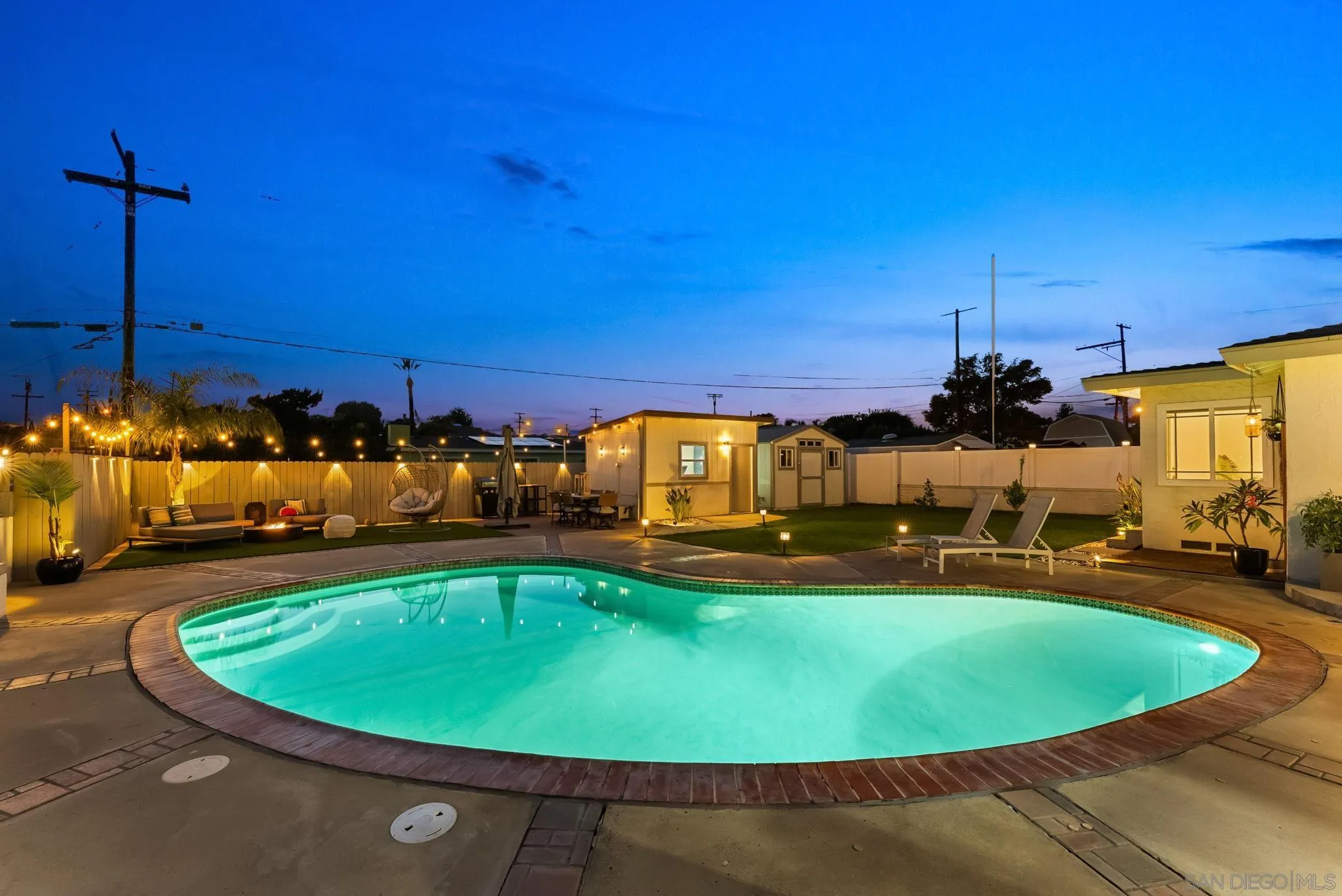 https://cdn.realtyfeed.com/cdn/127/250040416/01bc4fb03e6680c6c5a3a25afd2fa8f6.webp