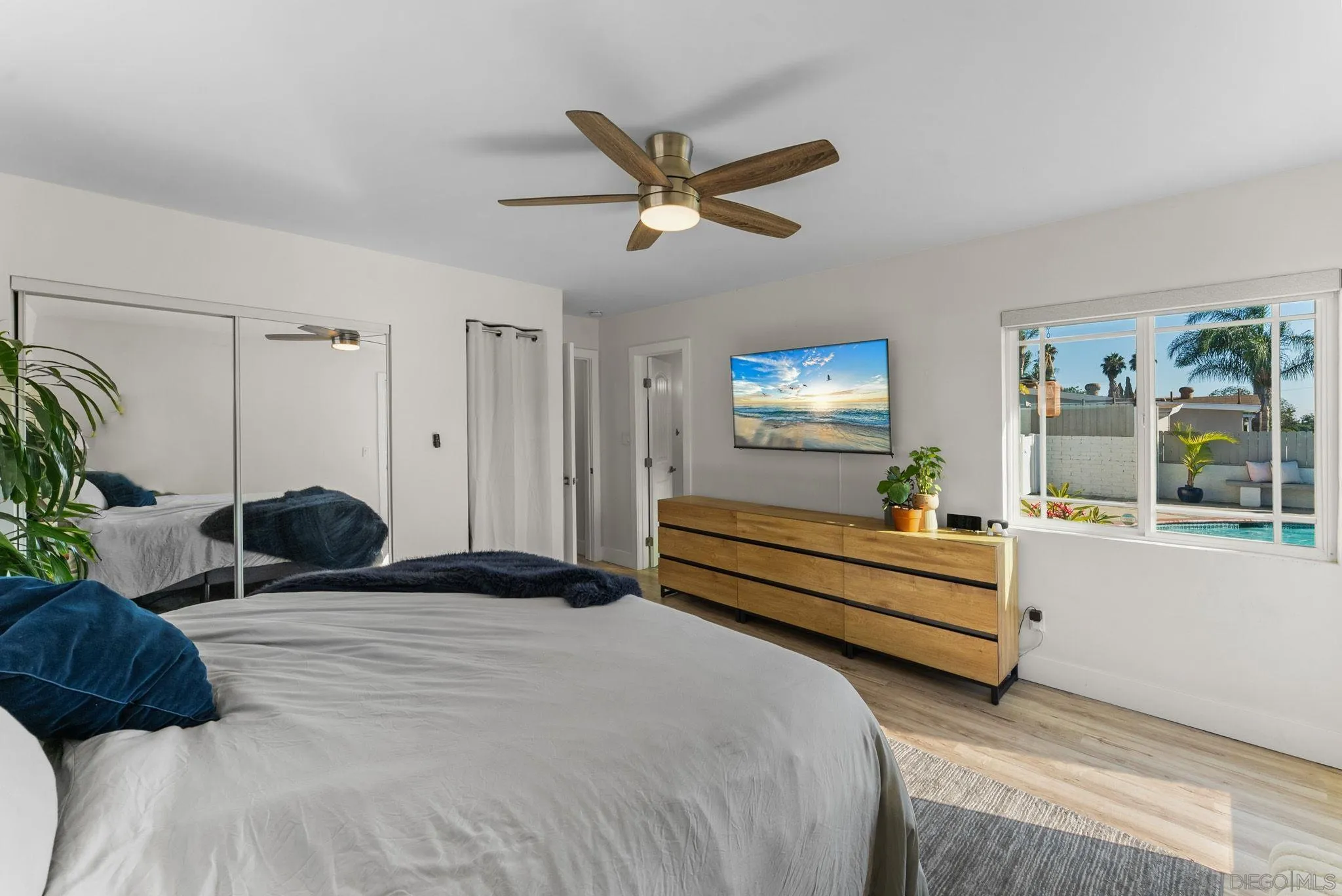 https://cdn.realtyfeed.com/cdn/127/250040416/1a4b8f693f4d25dd8cea77bf7dfc4adf.webp