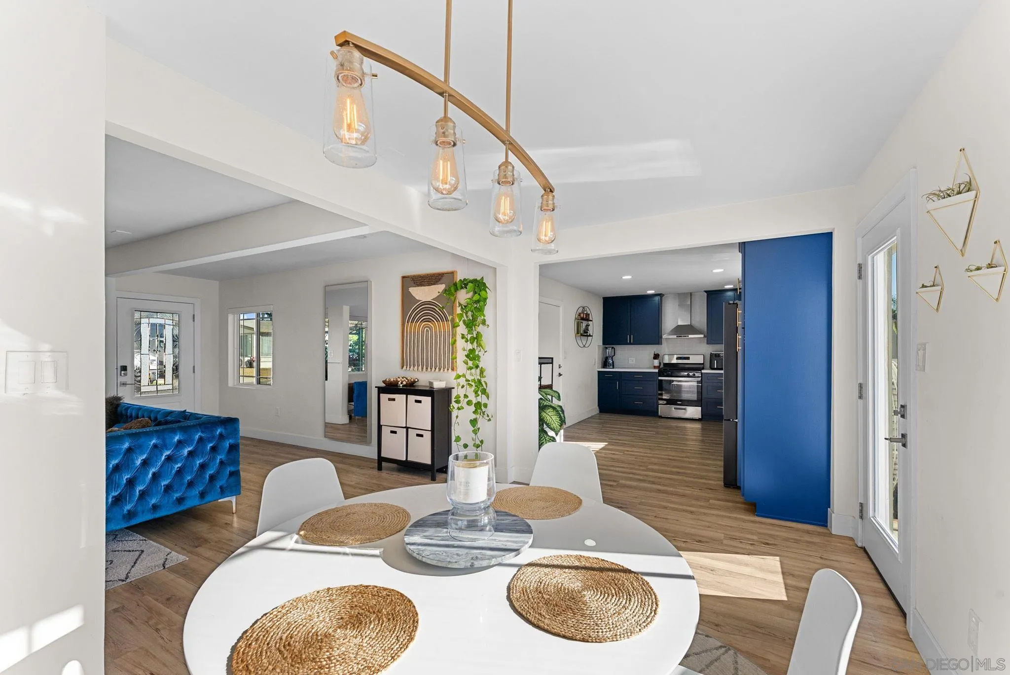 https://cdn.realtyfeed.com/cdn/127/250040416/26b15194b9a900dbf25209e79fa9afae.webp