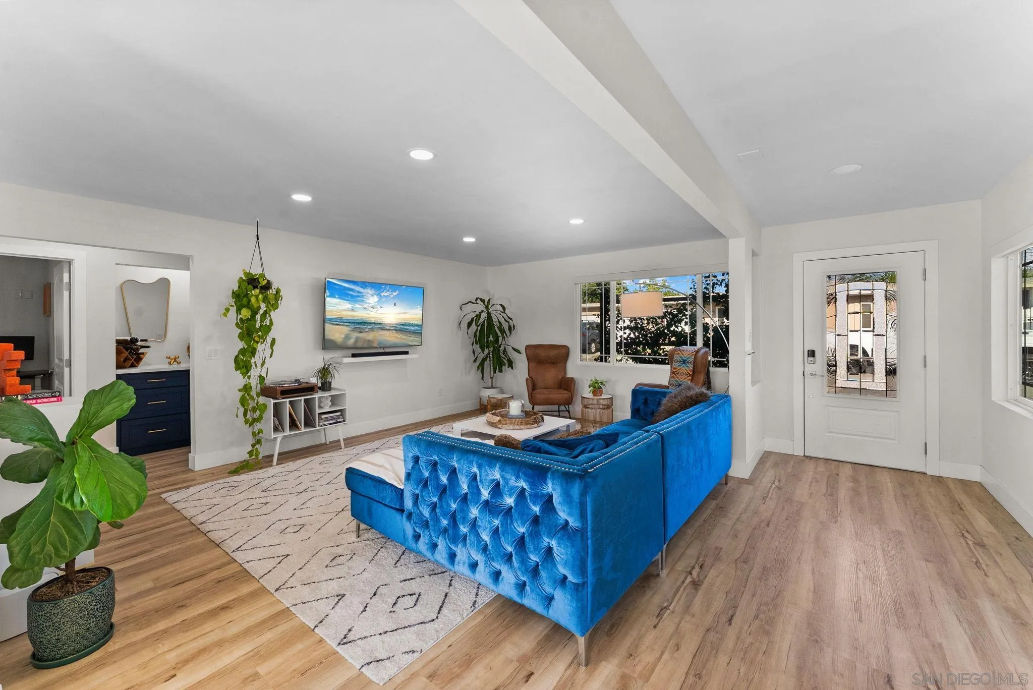 https://cdn.realtyfeed.com/cdn/127/250040416/3d307d8ee70256cc61c47051c5c7524b.webp