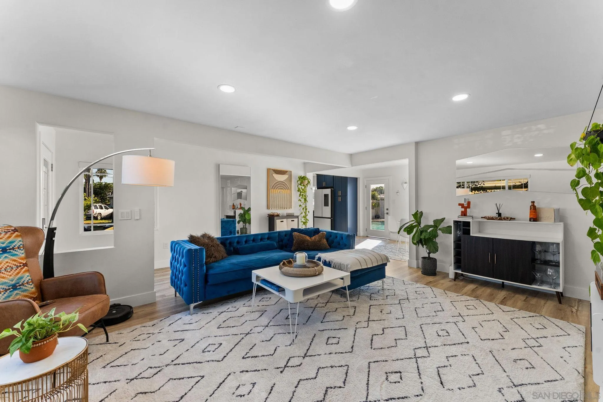 https://cdn.realtyfeed.com/cdn/127/250040416/559b8213850342bc6b9ac45f3267e5f7.webp