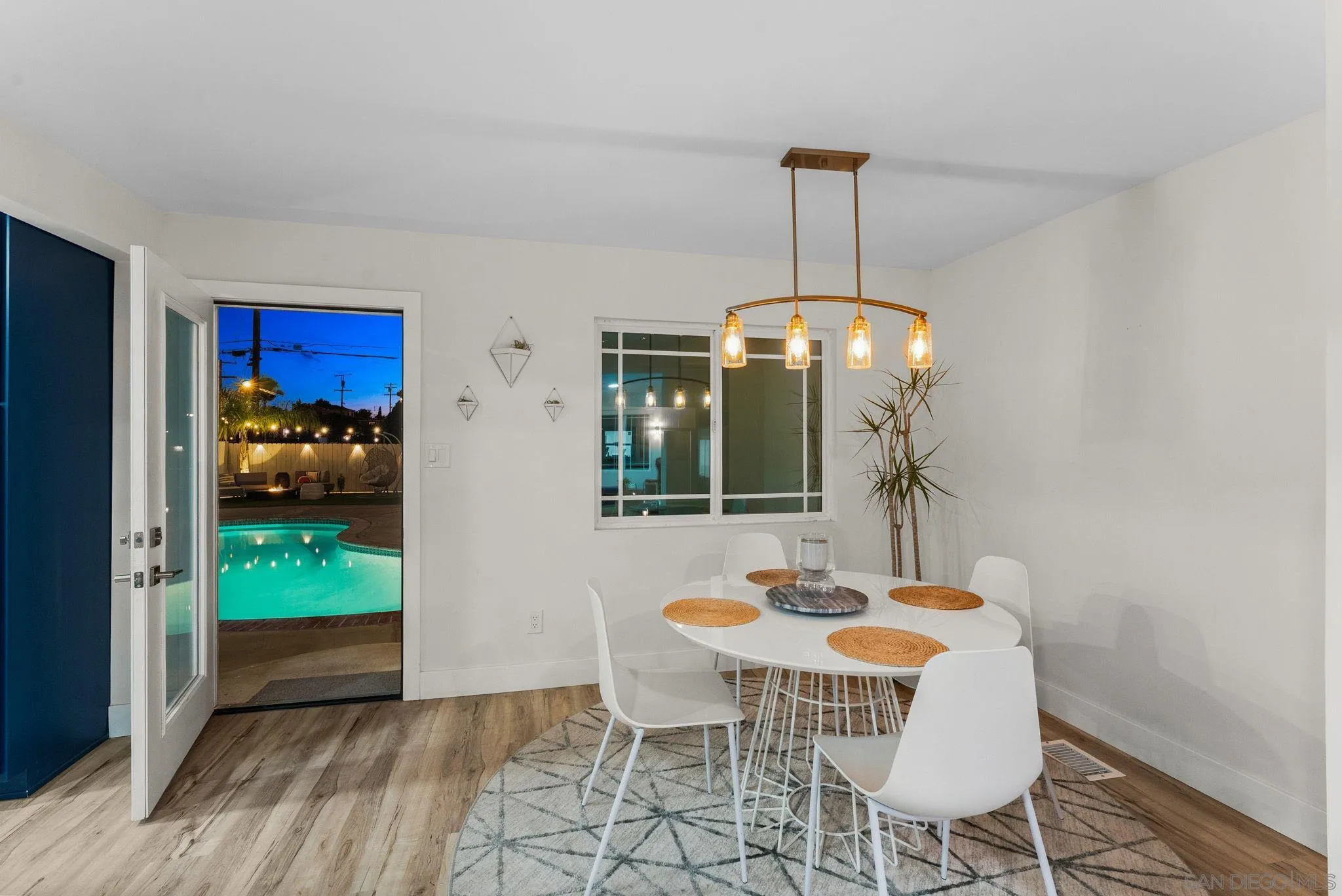 https://cdn.realtyfeed.com/cdn/127/250040416/e4fae4230347e4cca5ba89c944f1e2b3.webp