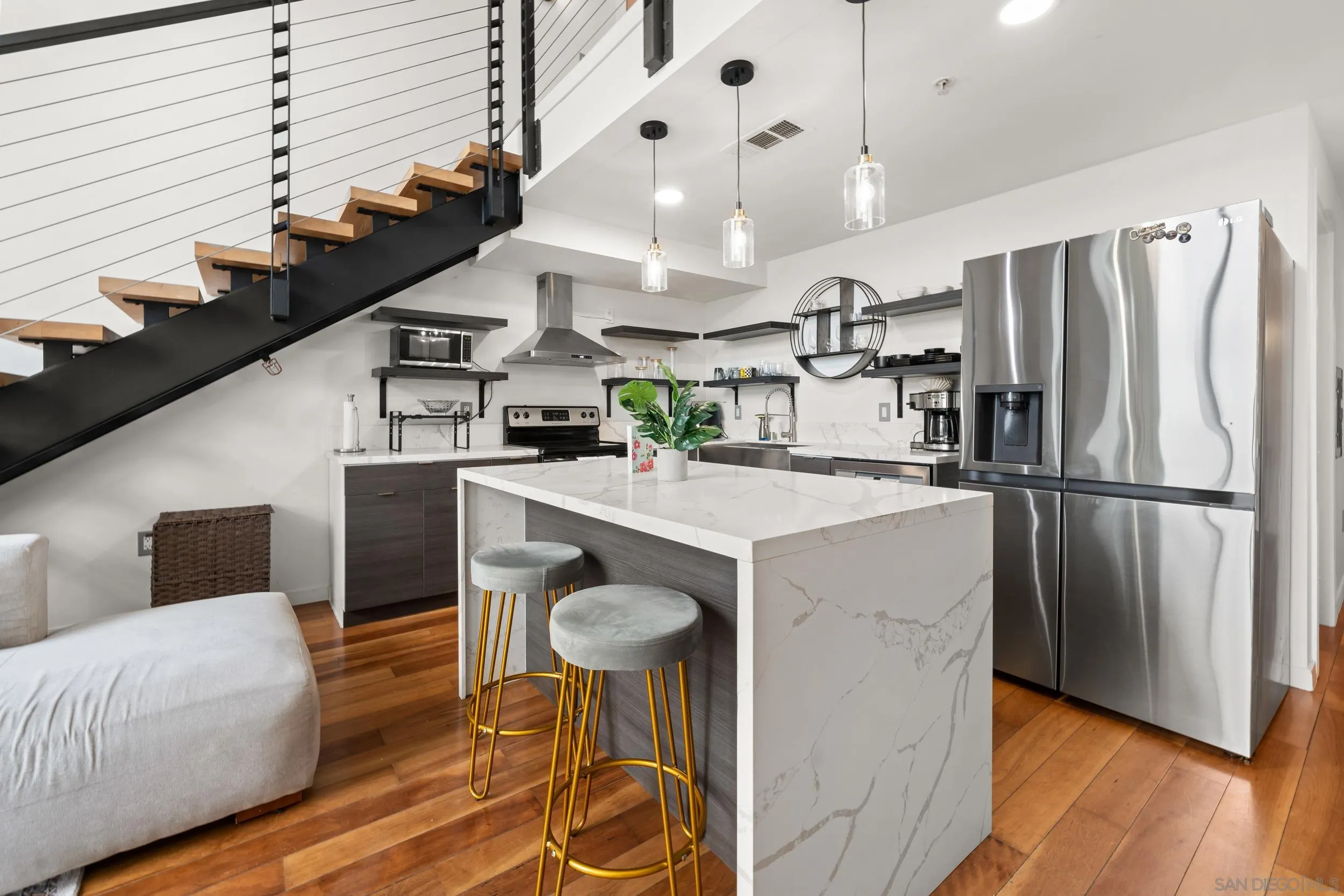 https://cdn.realtyfeed.com/cdn/127/250040417/9af70b8ca95a46351152227dcd3209c6.webp