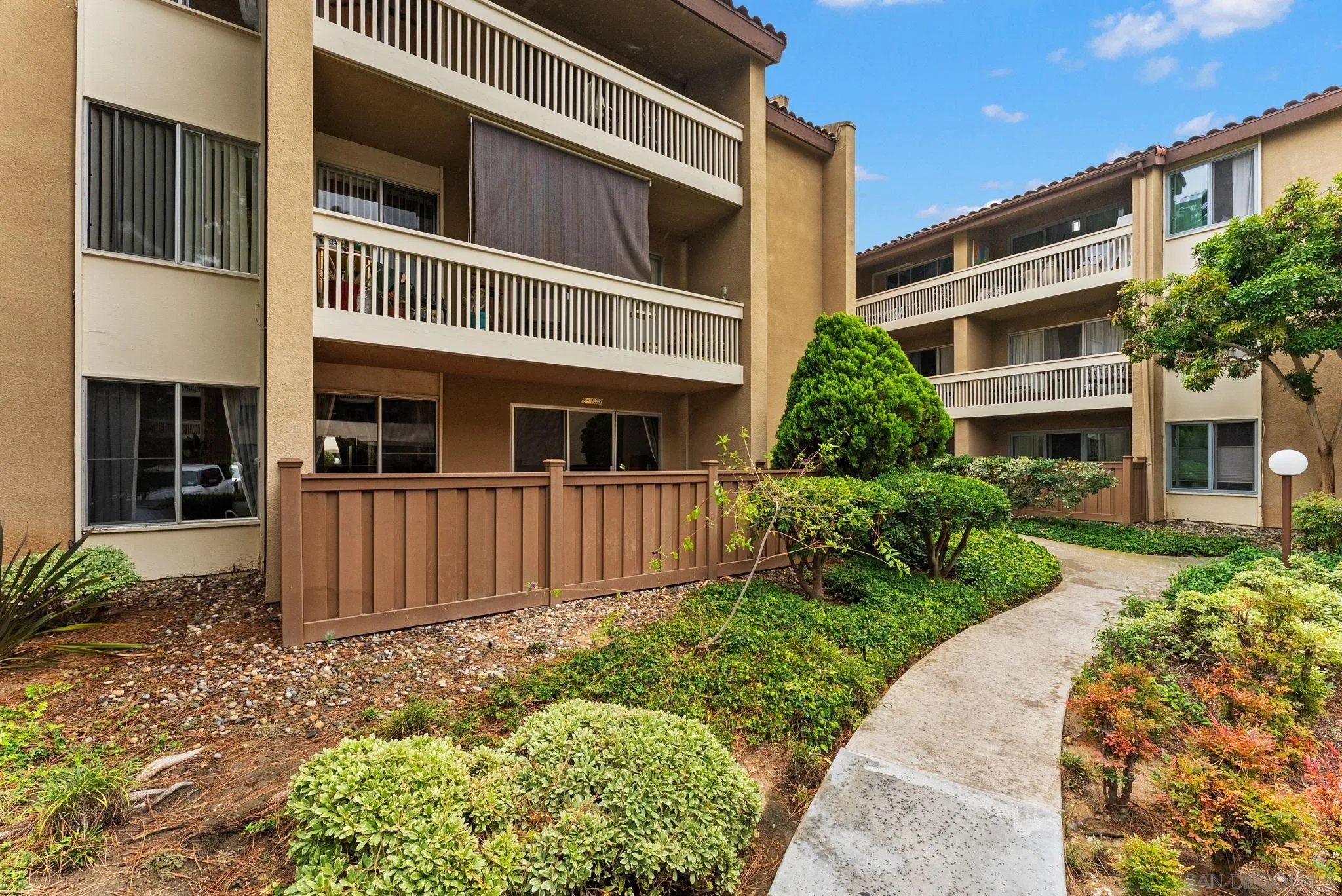 https://cdn.realtyfeed.com/cdn/127/250040435/5dc5b7f6c136e96a04e96fcfd5bf1eaf.webp
