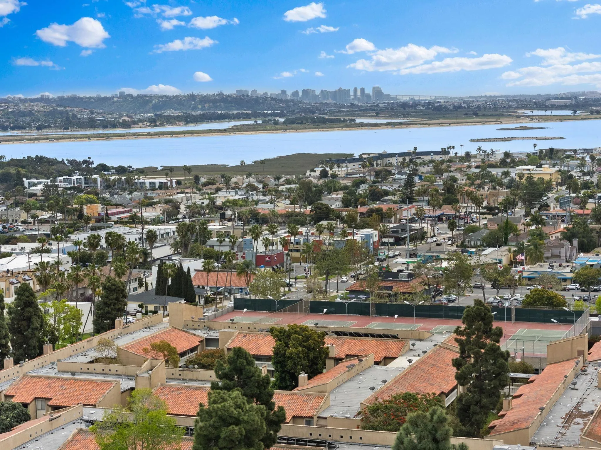 https://cdn.realtyfeed.com/cdn/127/250040435/8e0e5429a9e3c769ffa58ee07f4146f2.webp