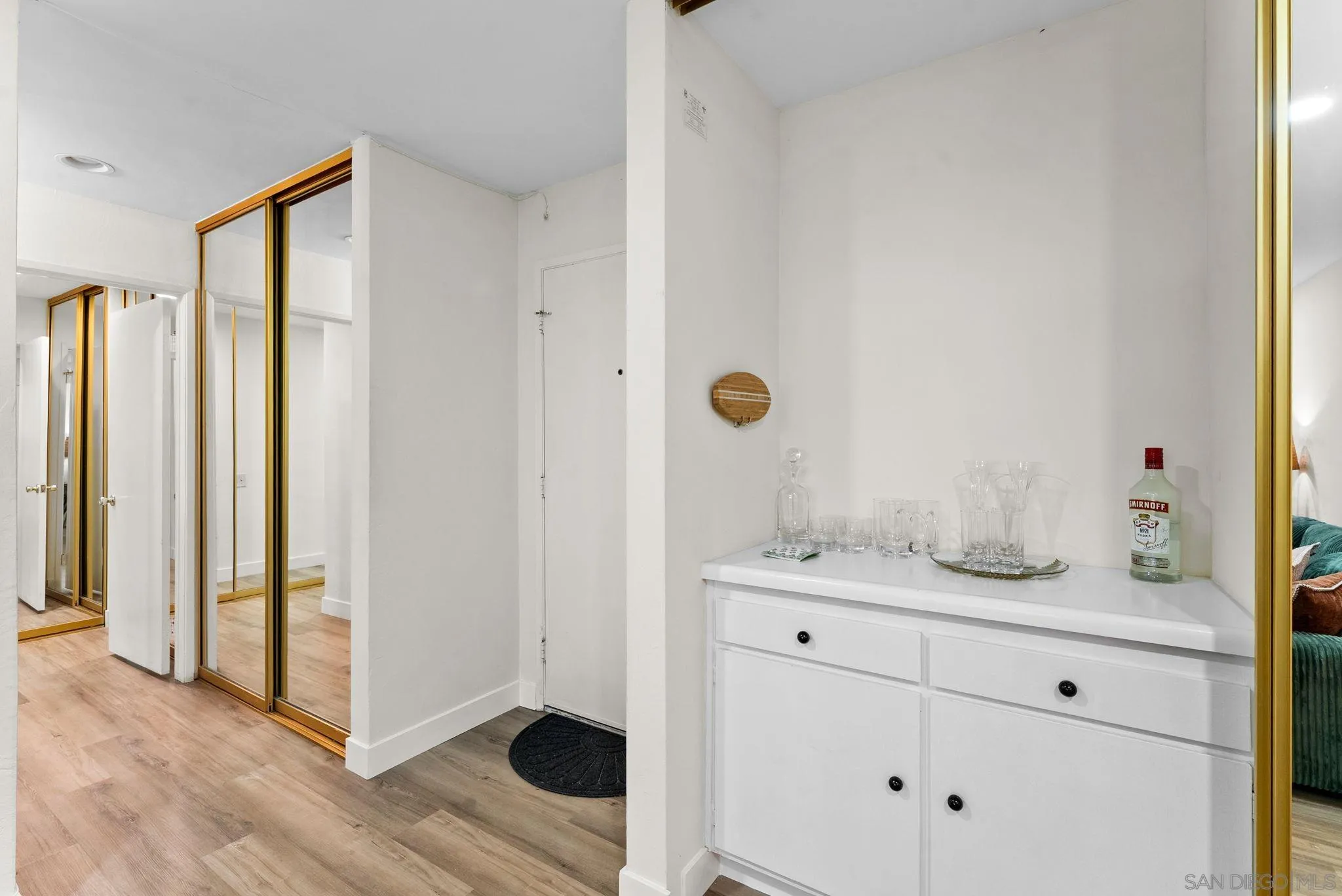 https://cdn.realtyfeed.com/cdn/127/250040435/cba66f6f5ccf1ecba03cc0a7b8d6ed44.webp