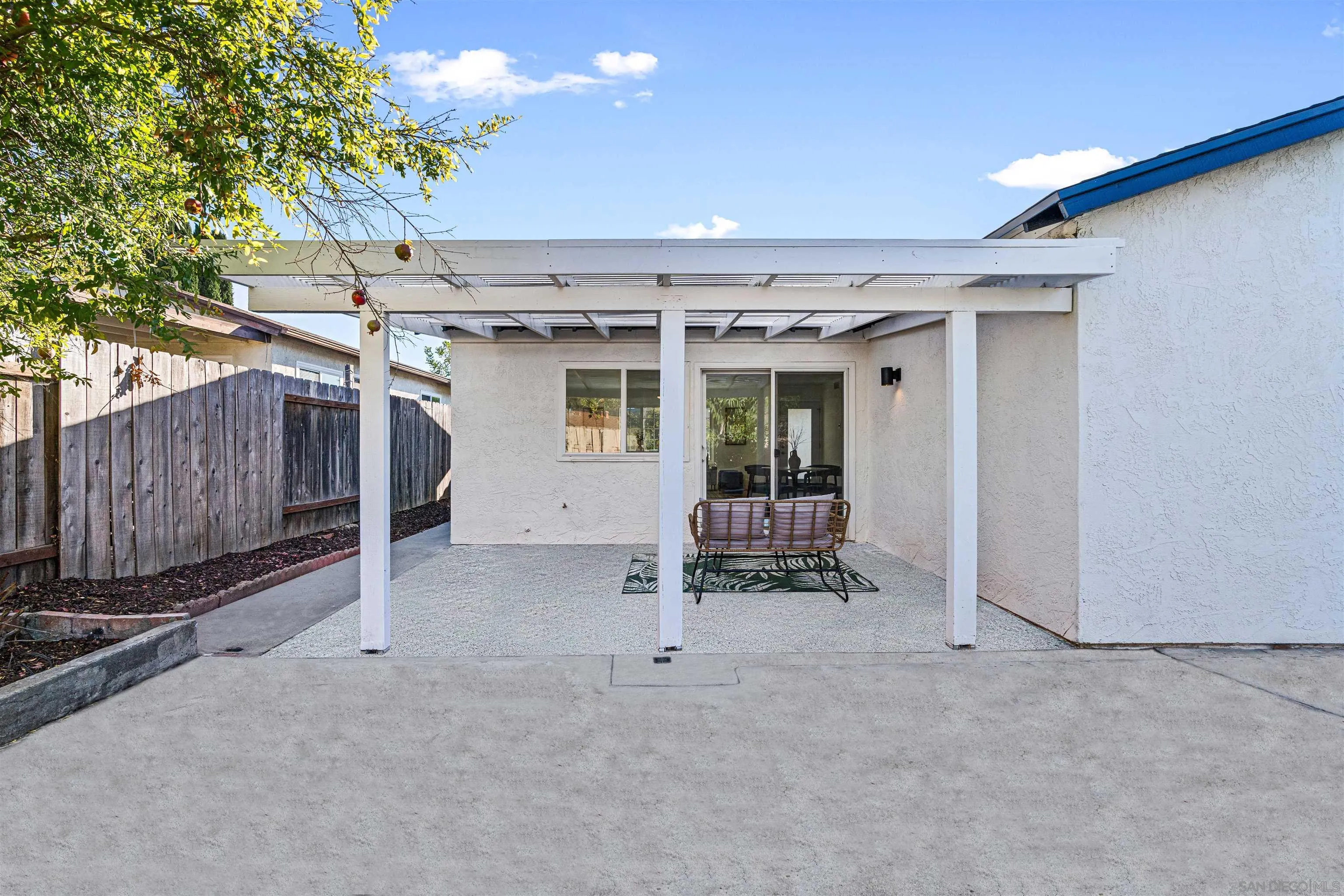 https://cdn.realtyfeed.com/cdn/127/250040436/4cec93c8be6780ca61c59f3fc69552f6.webp