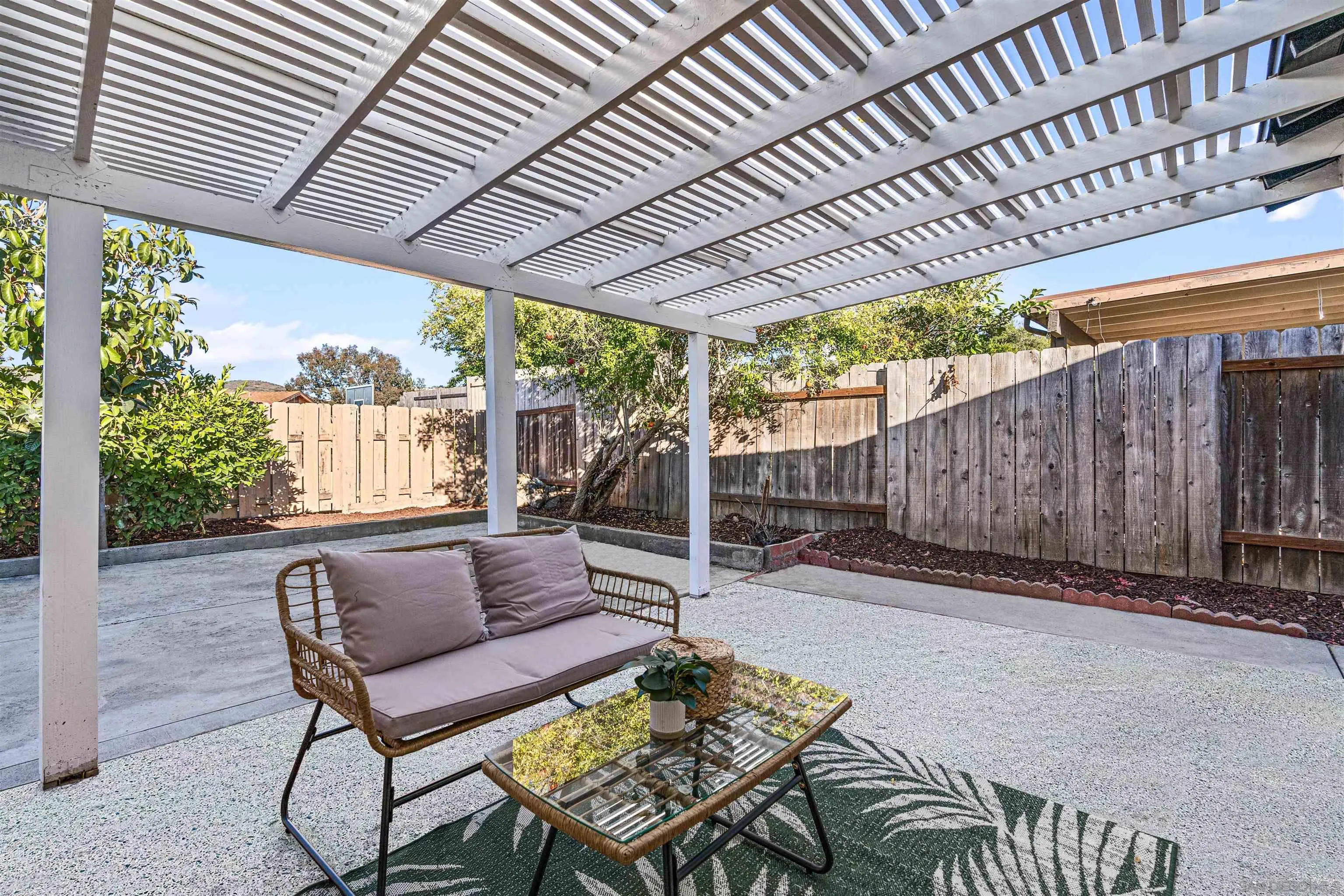 https://cdn.realtyfeed.com/cdn/127/250040436/8708248ac051a9ea330426cde6d0a52d.webp