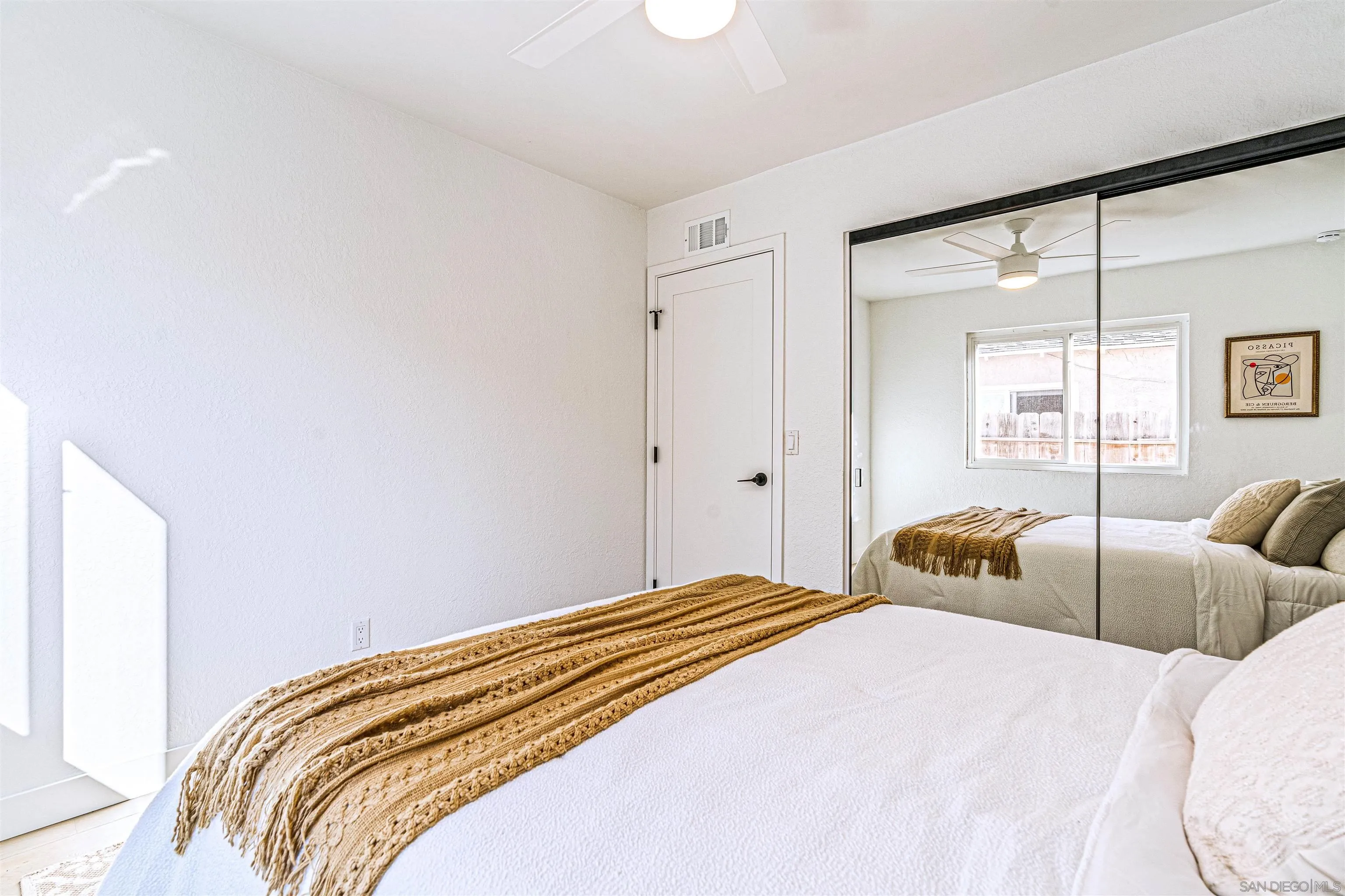https://cdn.realtyfeed.com/cdn/127/250040436/cb3a0a85a130cab61525a84e8892d26b.webp