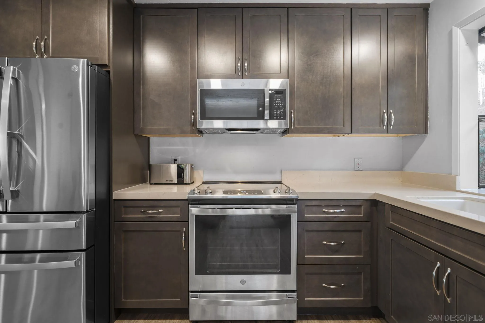 https://cdn.realtyfeed.com/cdn/127/250040443/26aed3ad35c865418df289dfeb6e5f66.webp