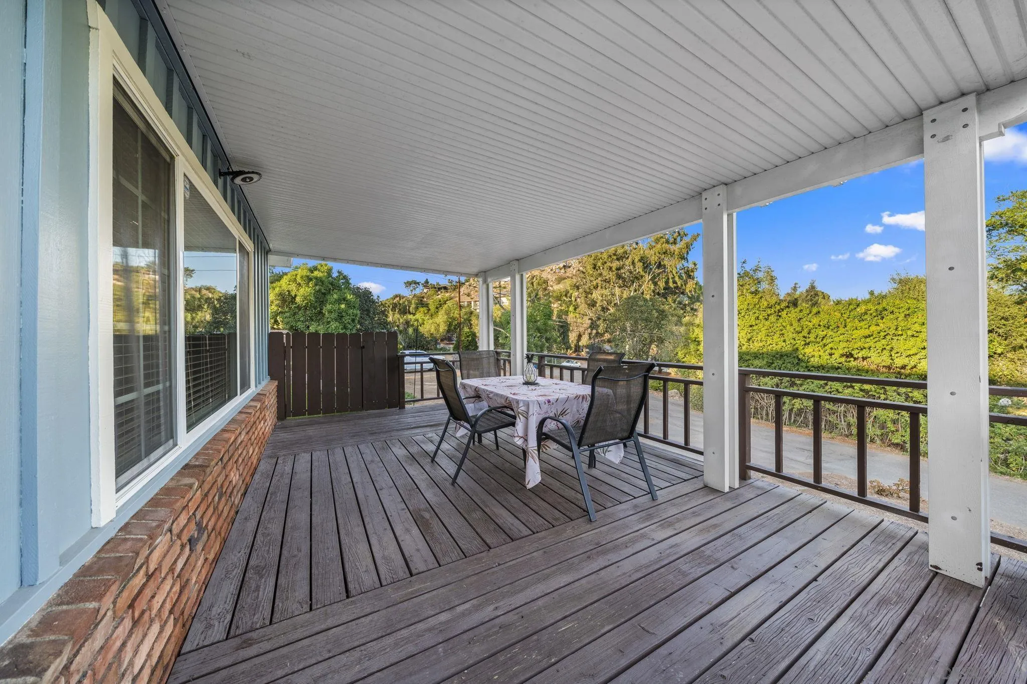 https://cdn.realtyfeed.com/cdn/127/250040443/44e0e88a72df9b69c438ec155de4e613.webp