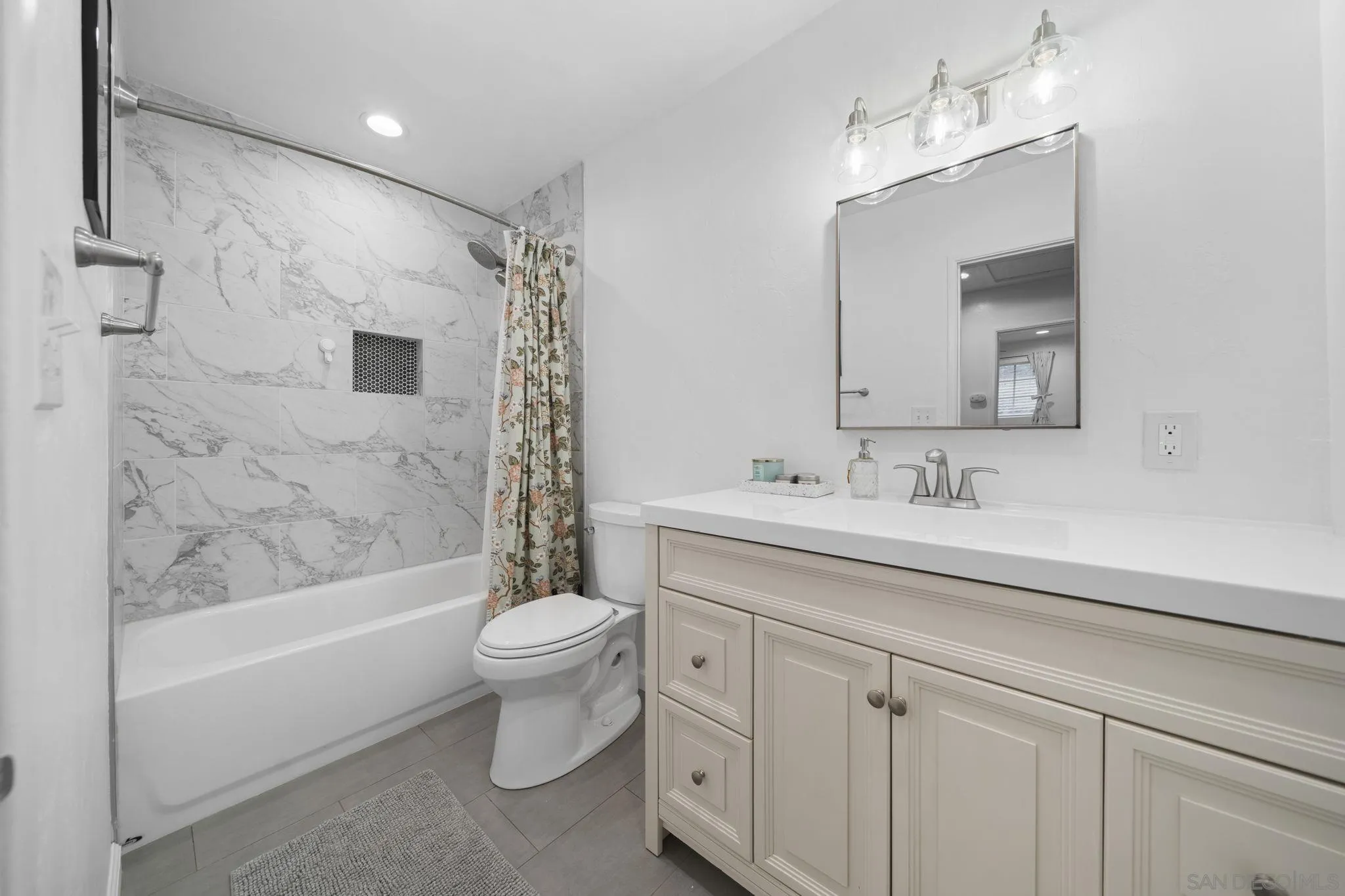 https://cdn.realtyfeed.com/cdn/127/250040443/7350b6679d3e28b57e7b0d8684b7d17c.webp