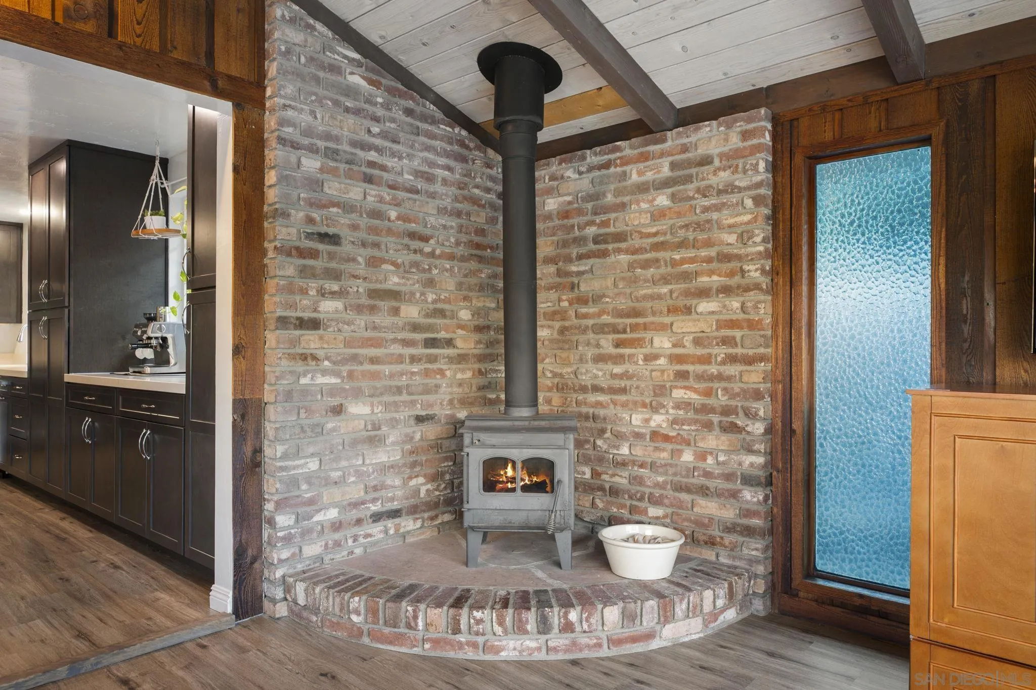 https://cdn.realtyfeed.com/cdn/127/250040443/7b85a0846186af543d6901374c6ce8a7.webp