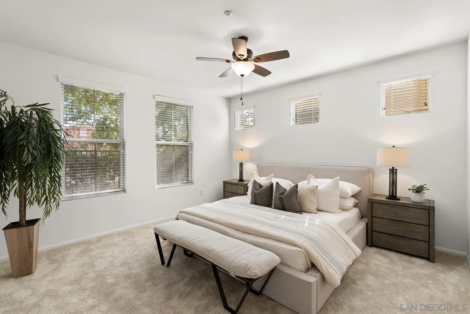 https://cdn.realtyfeed.com/cdn/127/250040444/3436c14f5b7fd9e7badda9c5c8a5e8cf.webp