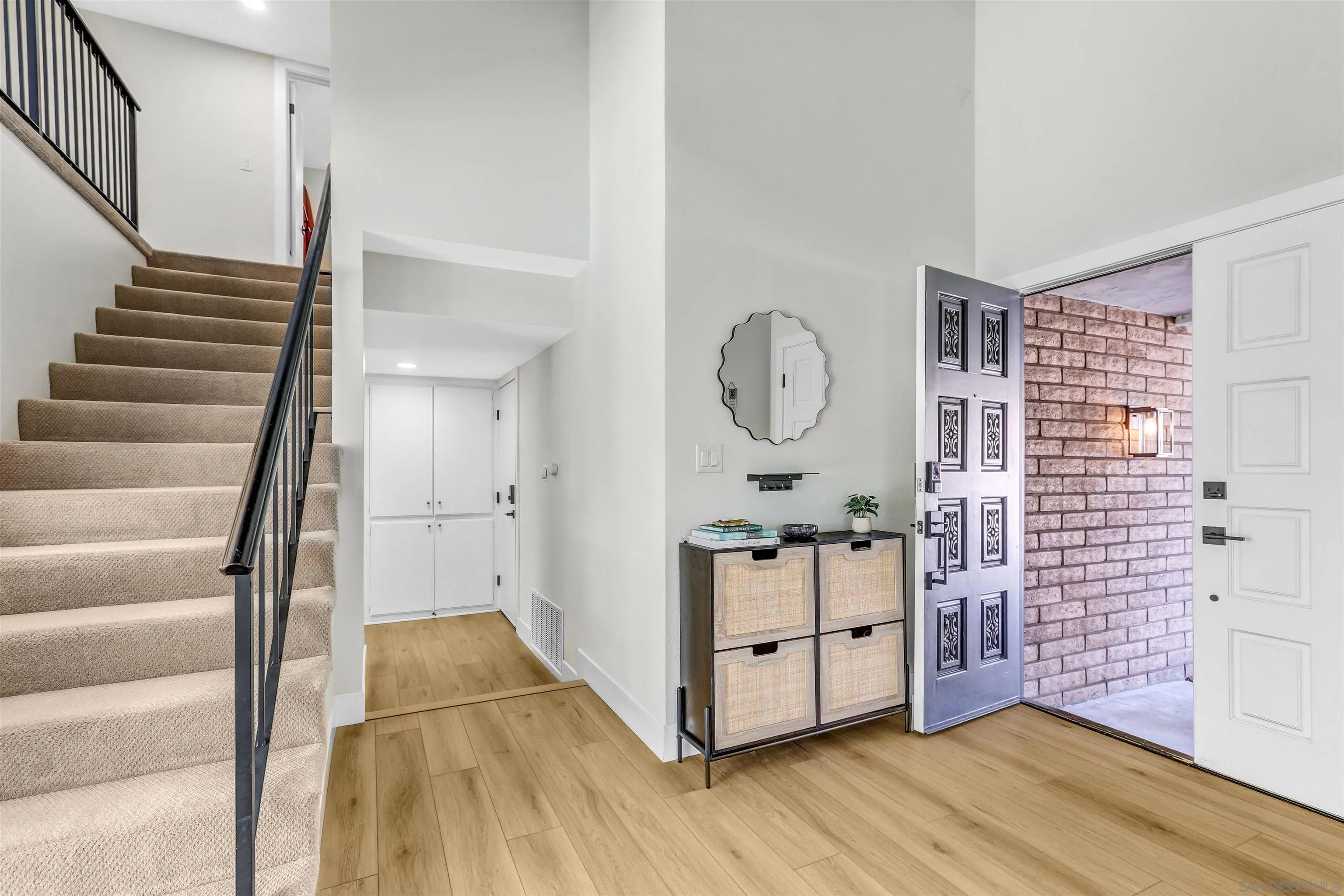 https://cdn.realtyfeed.com/cdn/127/250040446/045b1d70c40420a6c1ca6d361e8c2f19.webp