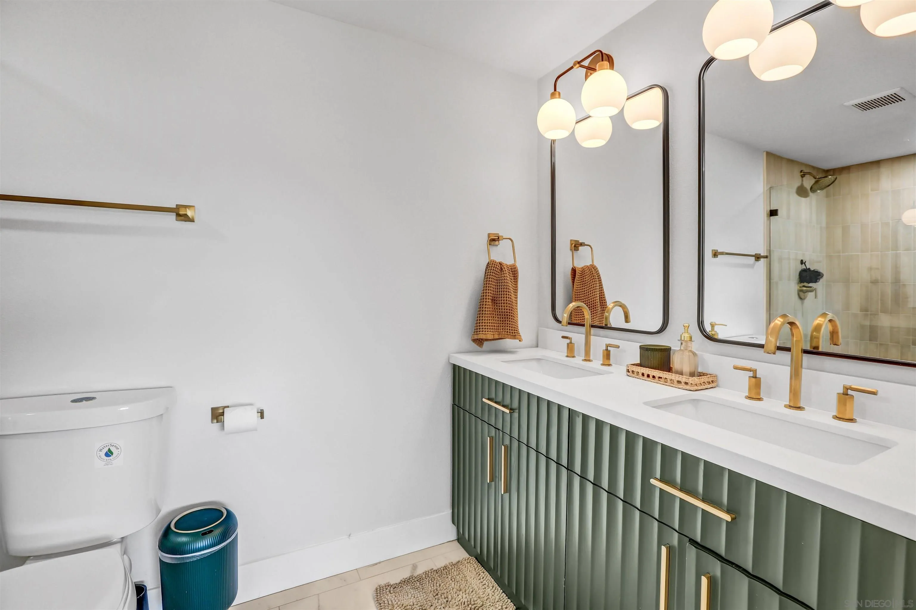https://cdn.realtyfeed.com/cdn/127/250040446/71db83d2515b1a4a6e93e2c5ec5c886c.webp