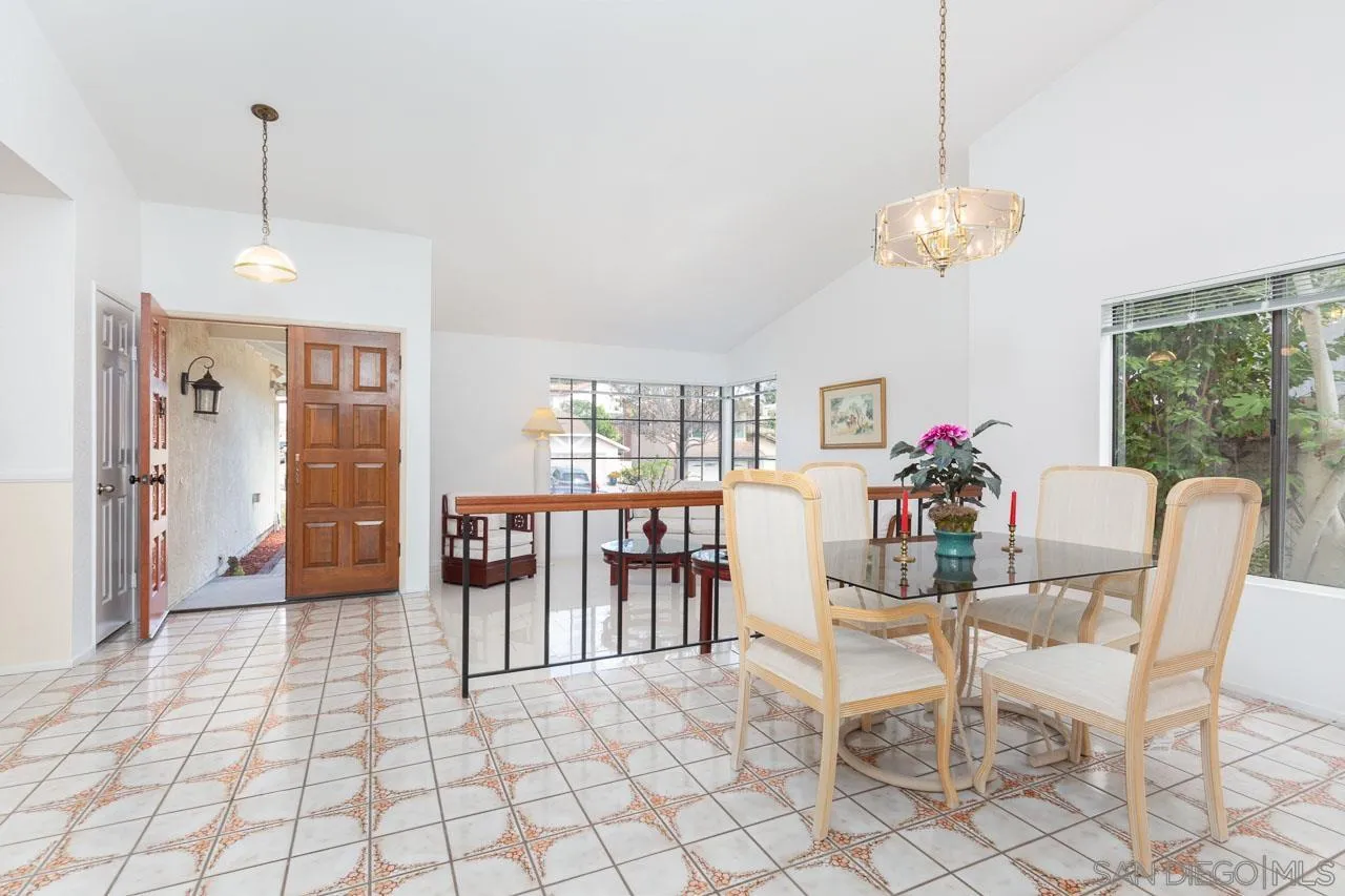 https://cdn.realtyfeed.com/cdn/127/250040447/11b52bcfefb8a1f44acc59a26adfd527.webp