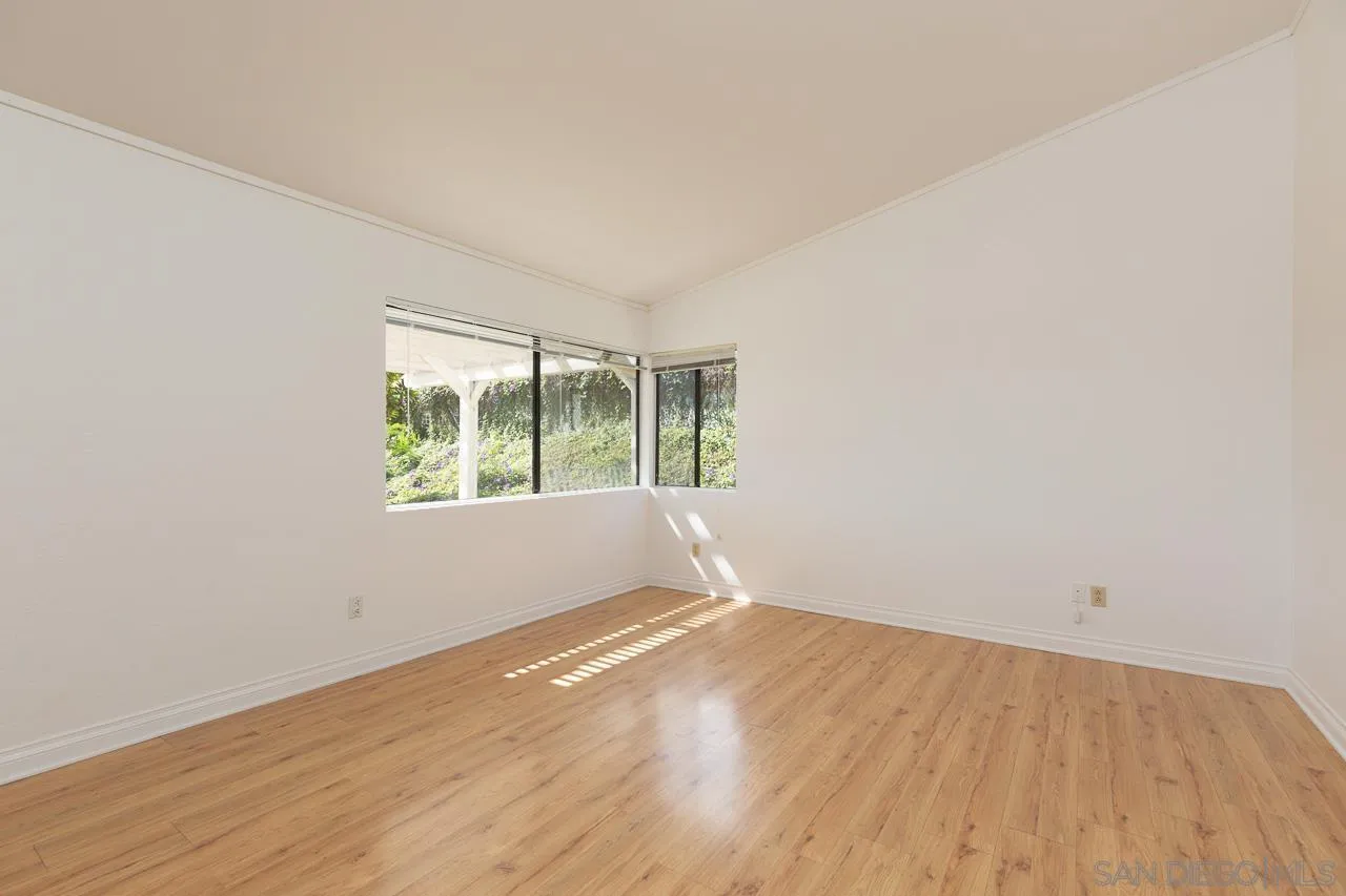 https://cdn.realtyfeed.com/cdn/127/250040447/f8b443dbef1ed3ebad3032e6d5751ece.webp