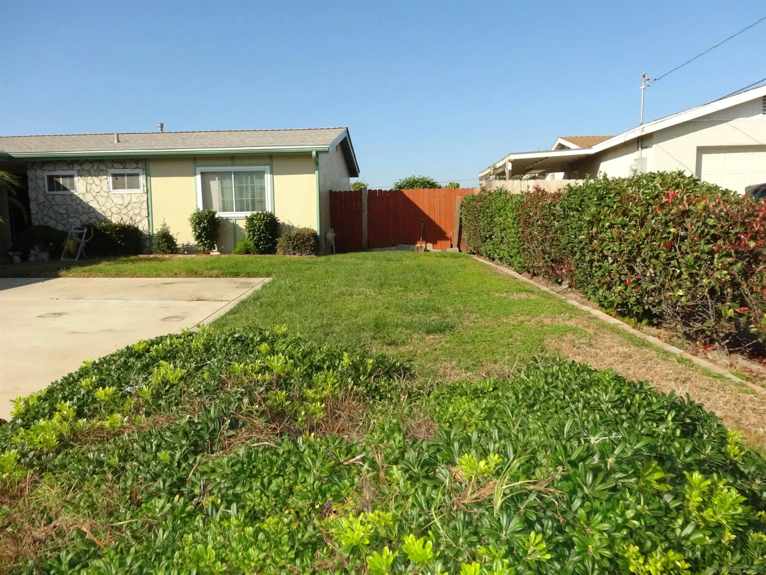 https://cdn.realtyfeed.com/cdn/127/250040448/de61bcd69530e432db42fca7b23ffc4d.webp
