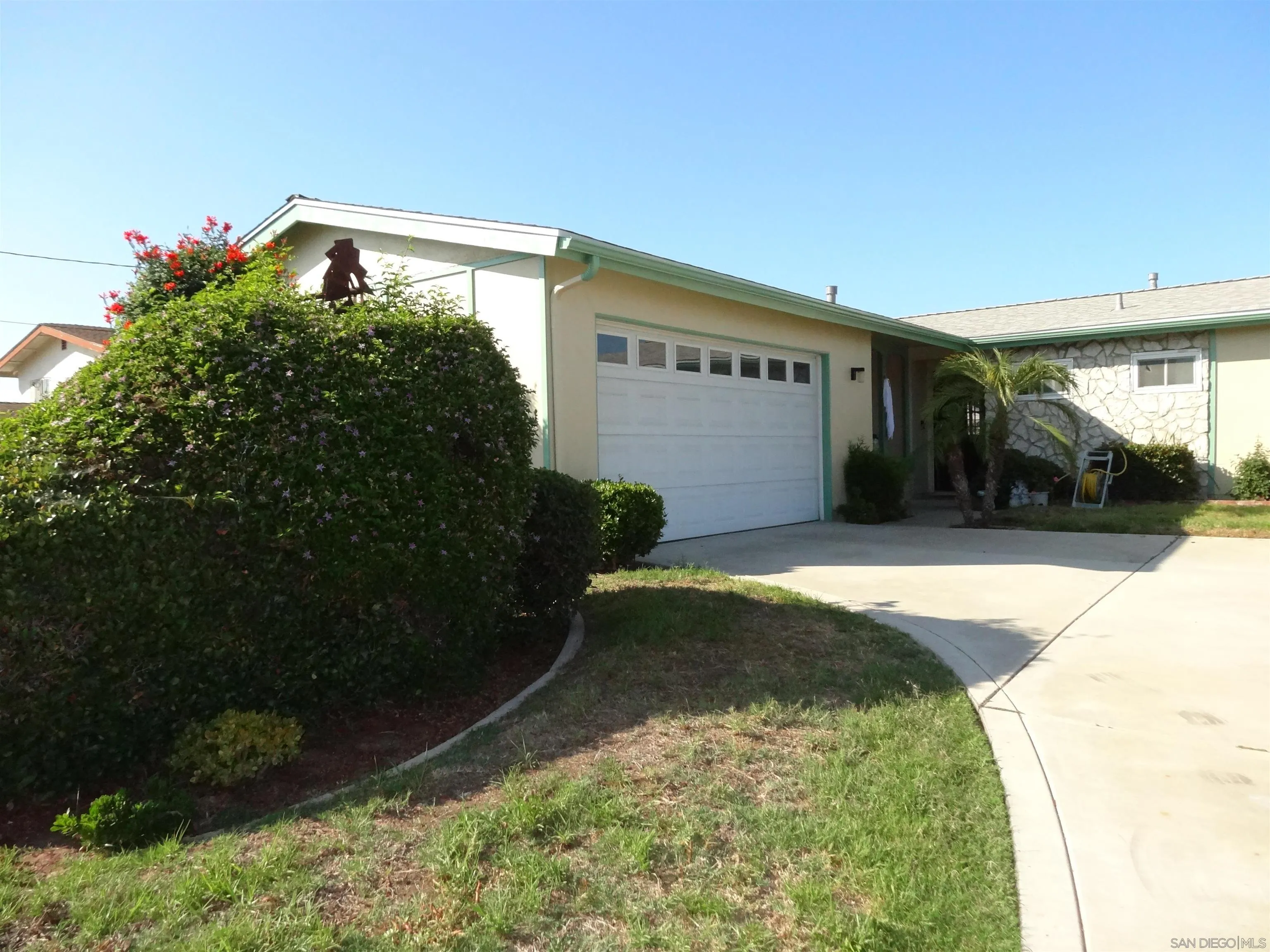https://cdn.realtyfeed.com/cdn/127/250040448/fd0a54590e1dd8a97096dbcc2078b300.webp