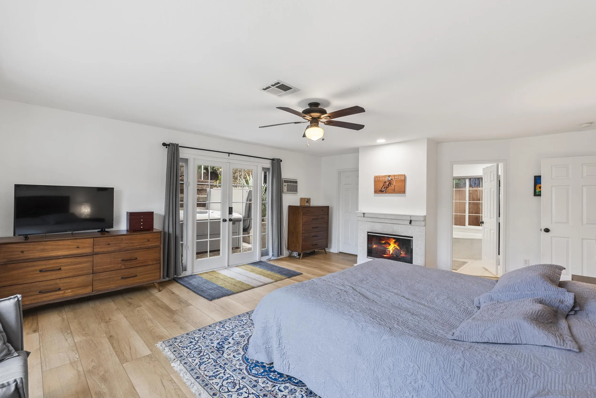 https://cdn.realtyfeed.com/cdn/127/250040453/05ea16304bf1a45f3d4f1f9d481a26d7.webp