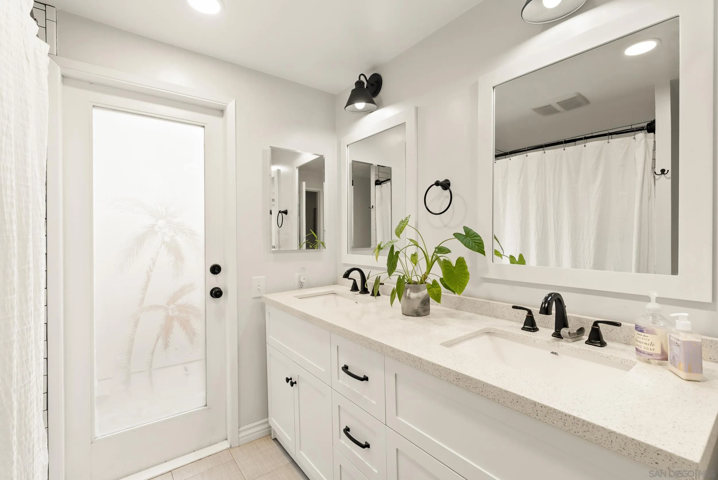 https://cdn.realtyfeed.com/cdn/127/250040453/317e11e29e6bd282a2bca9cd1e96ed49.webp