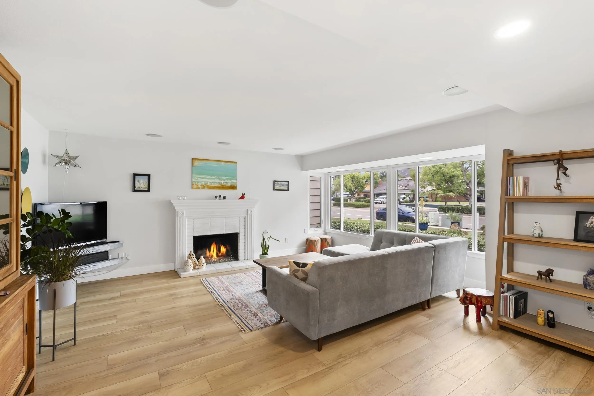 https://cdn.realtyfeed.com/cdn/127/250040453/5b787a2a180374d7ac839d51fc96e163.webp