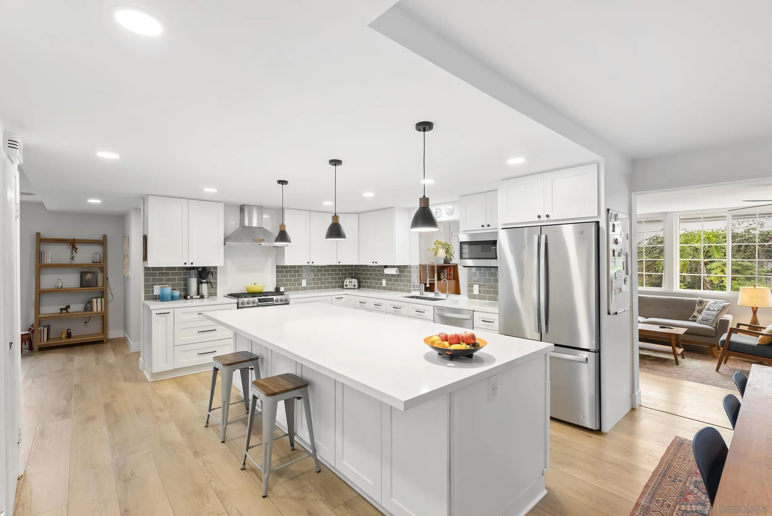 https://cdn.realtyfeed.com/cdn/127/250040453/6a89f8f781a3121085daede88eff24ca.webp