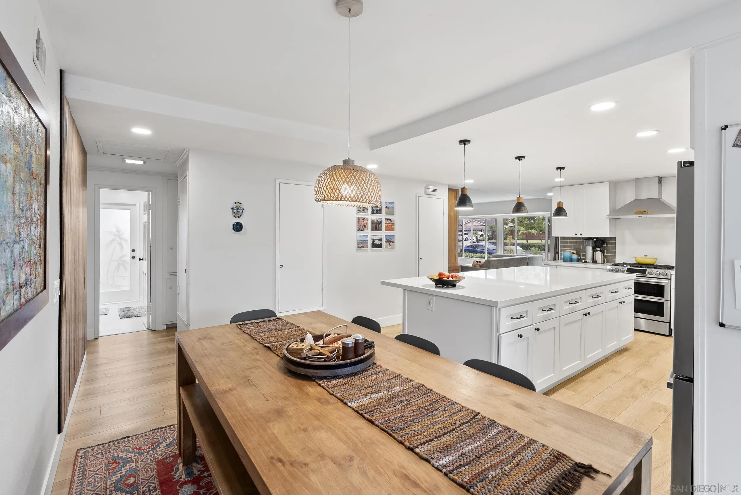 https://cdn.realtyfeed.com/cdn/127/250040453/a55fe9dcc31aa07bb2dc34f9f94d3f6a.webp