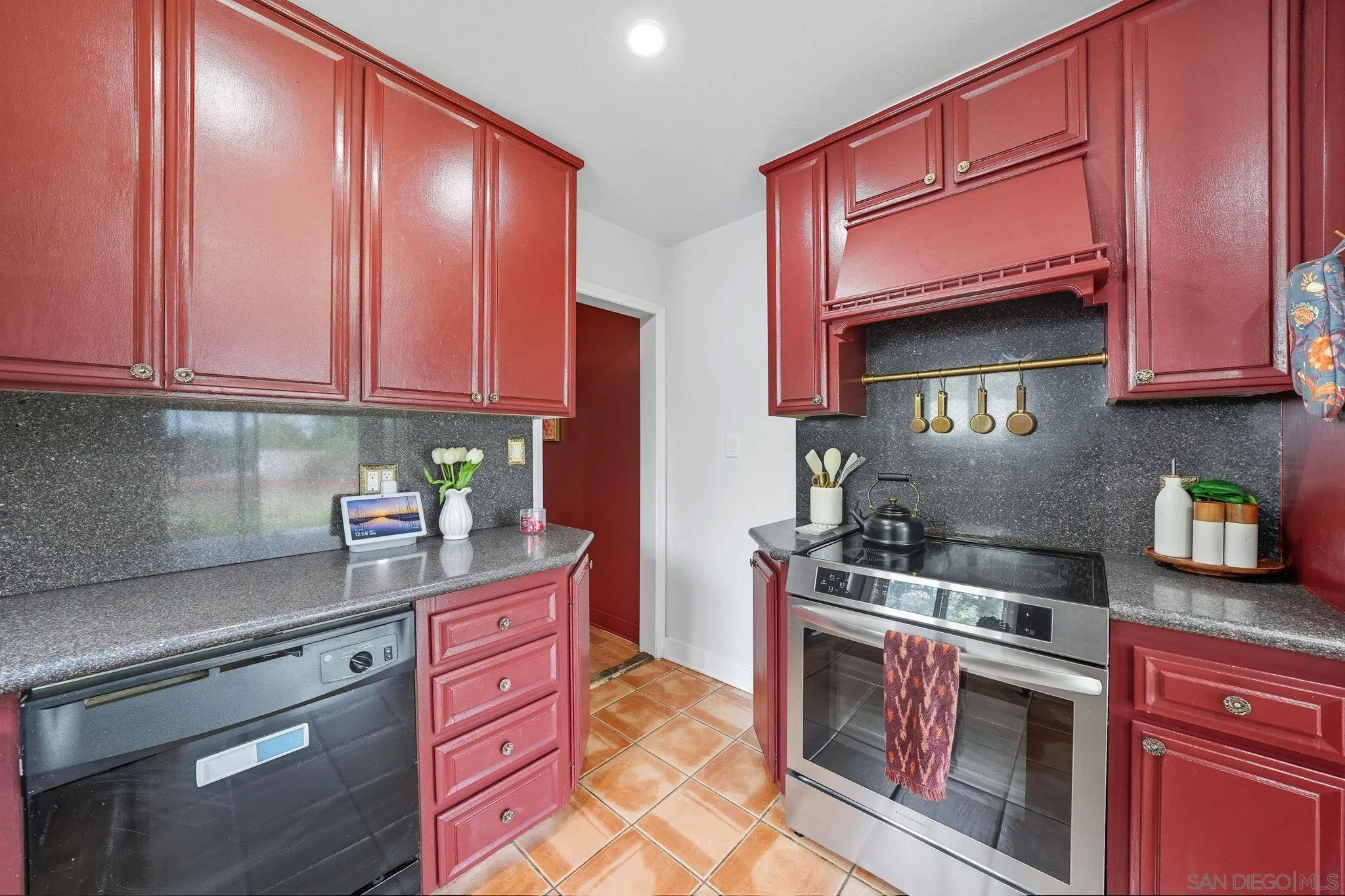 https://cdn.realtyfeed.com/cdn/127/250040459/060a89f9e3b6791d3b7c1256ab091d30.webp