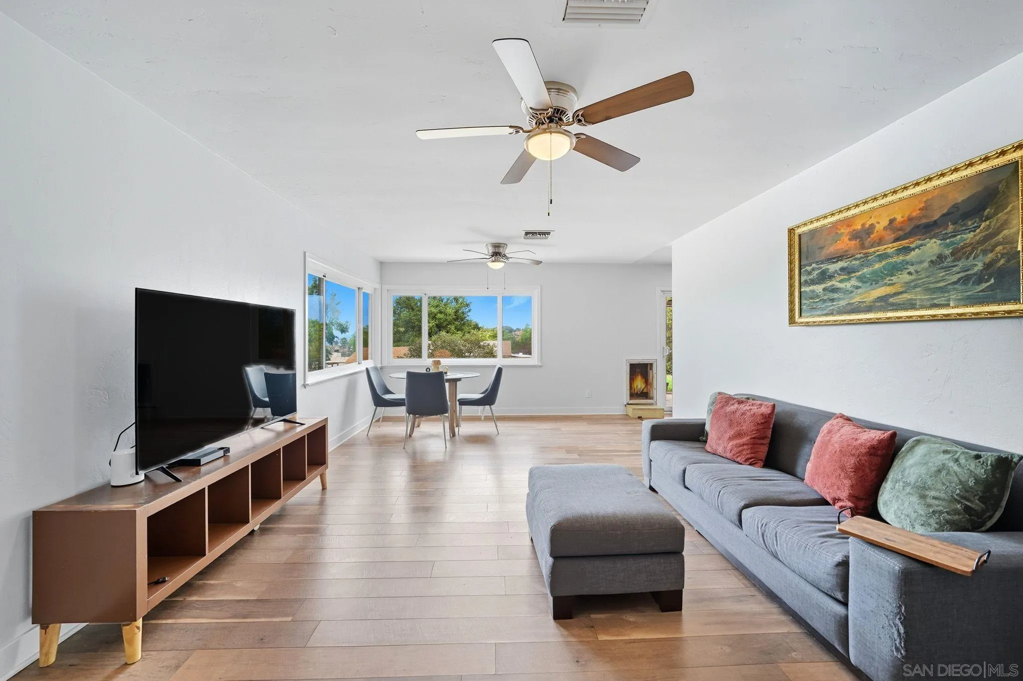 https://cdn.realtyfeed.com/cdn/127/250040459/386d7be8423e1de7a74156b656c409ba.webp