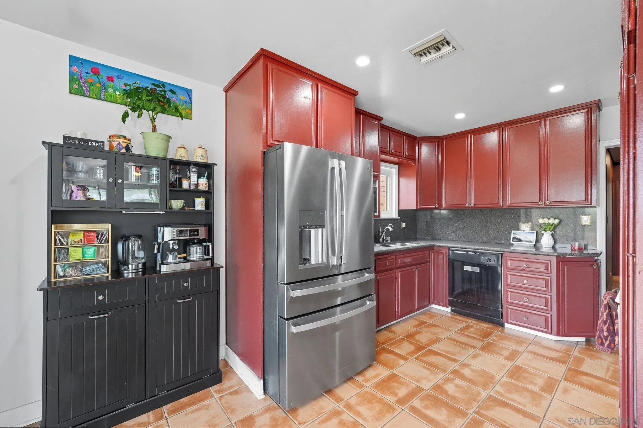 https://cdn.realtyfeed.com/cdn/127/250040459/4d9d4bbe068cde76656e31fcb488d0ad.webp