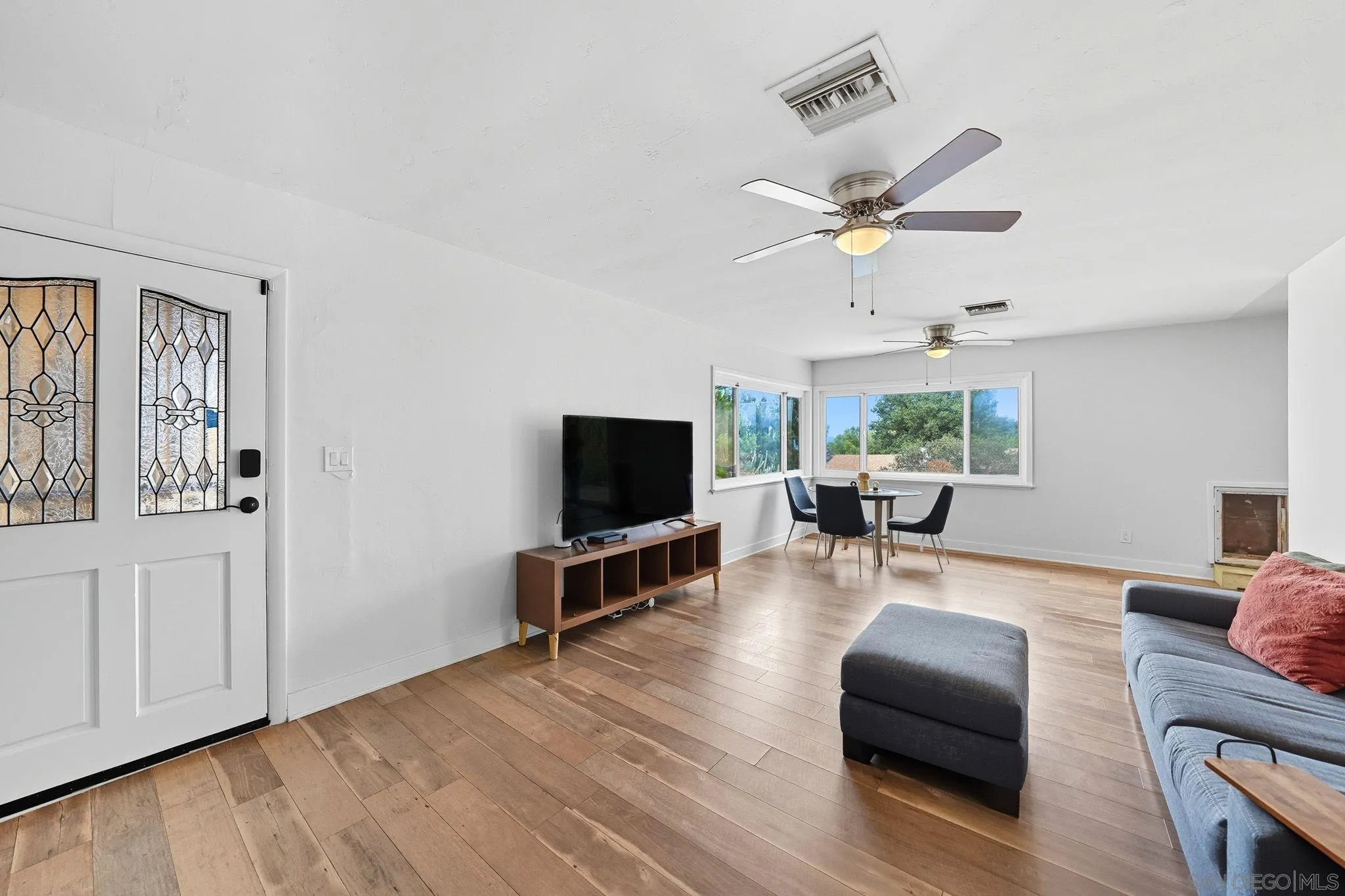 https://cdn.realtyfeed.com/cdn/127/250040459/69f9d63117a98788cde16e9f93124449.webp