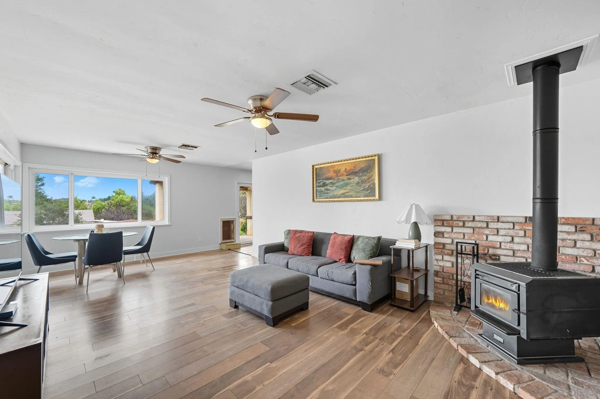 https://cdn.realtyfeed.com/cdn/127/250040459/e2c07145e1dd3f94ee0cf9e36ed4ed64.webp