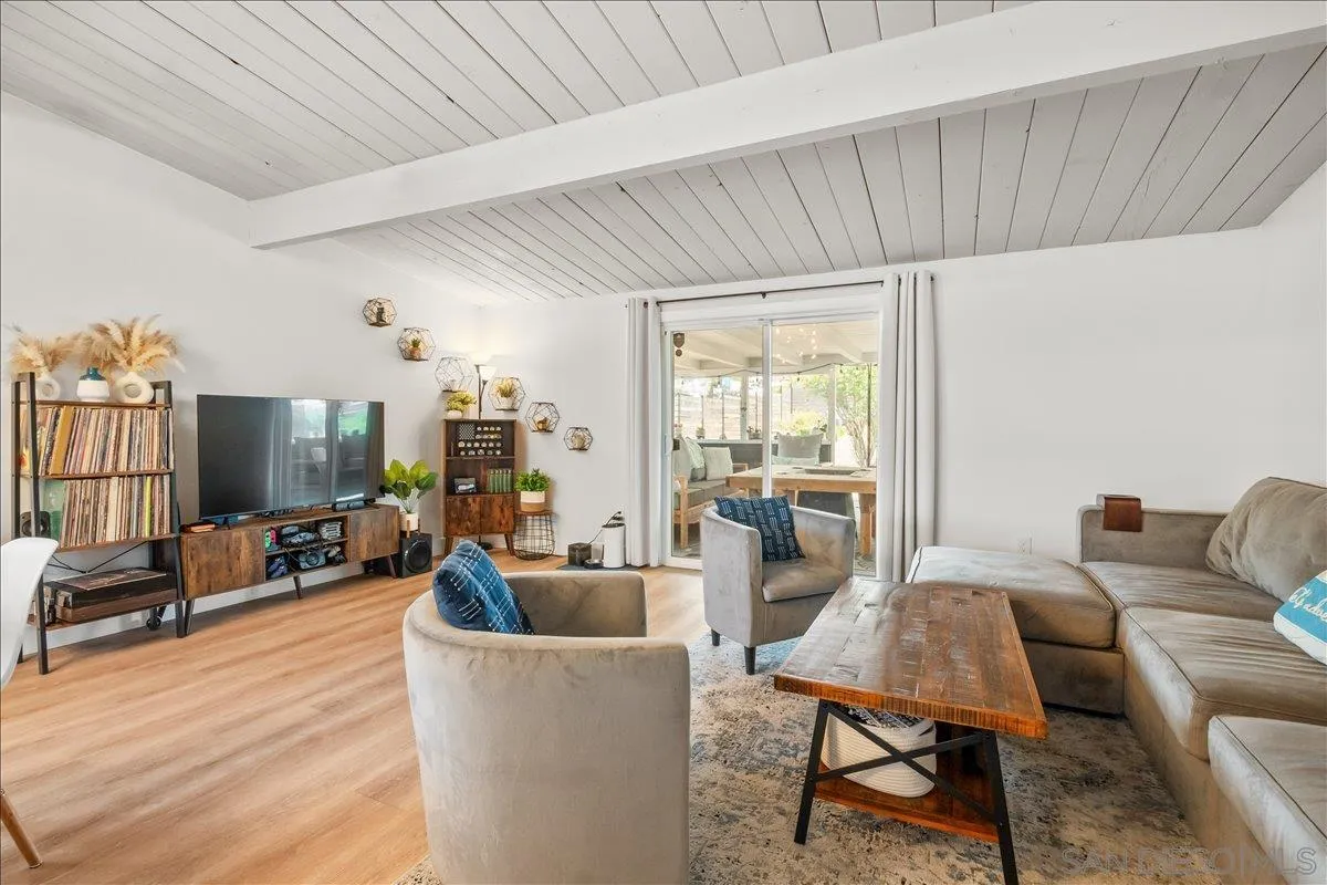 https://cdn.realtyfeed.com/cdn/127/250040460/8bfd6416e5318c4bafeb0ba7ac5b0073.webp